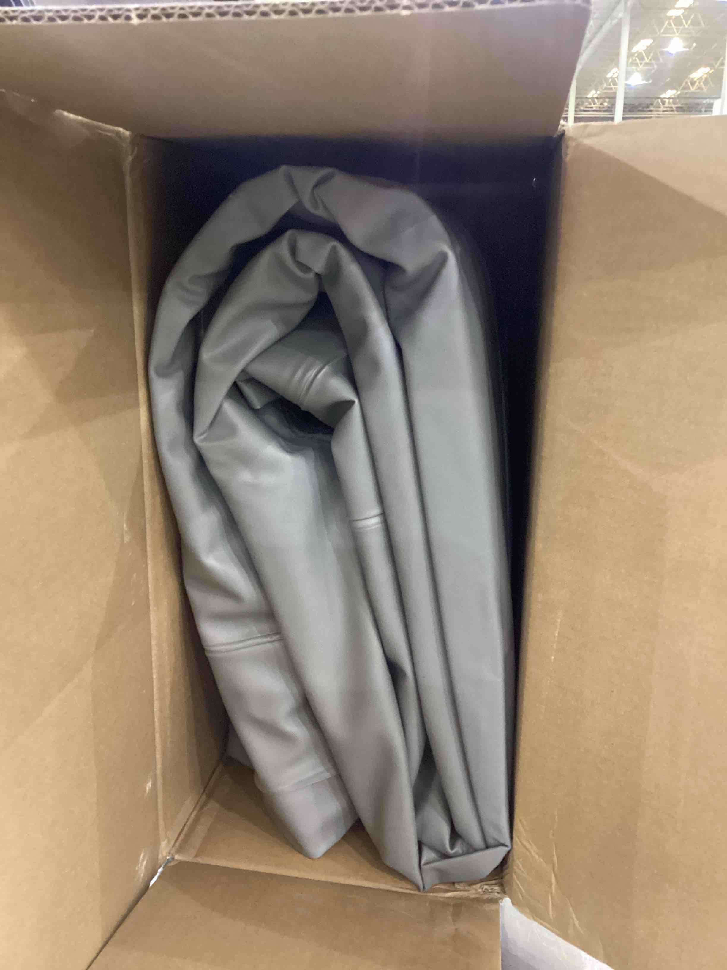 https://s3.amazonaws.com/lotting-images-prod/bidfta/PPE2543822_1752248427436.jpeg