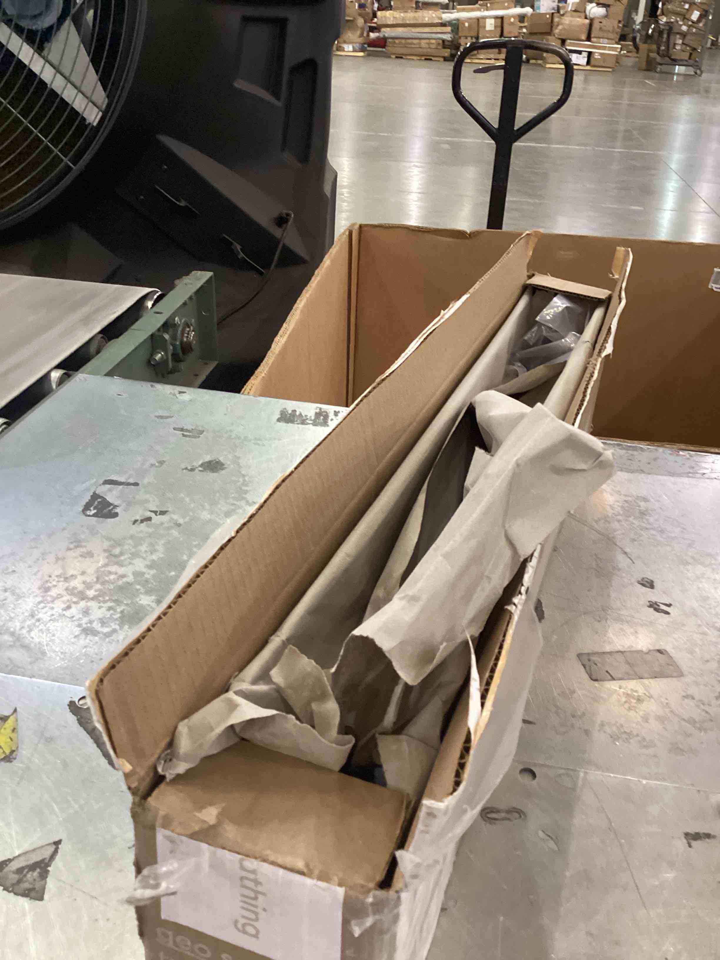 https://s3.amazonaws.com/lotting-images-prod/bidfta/PPE2543832_1752251918497.jpeg