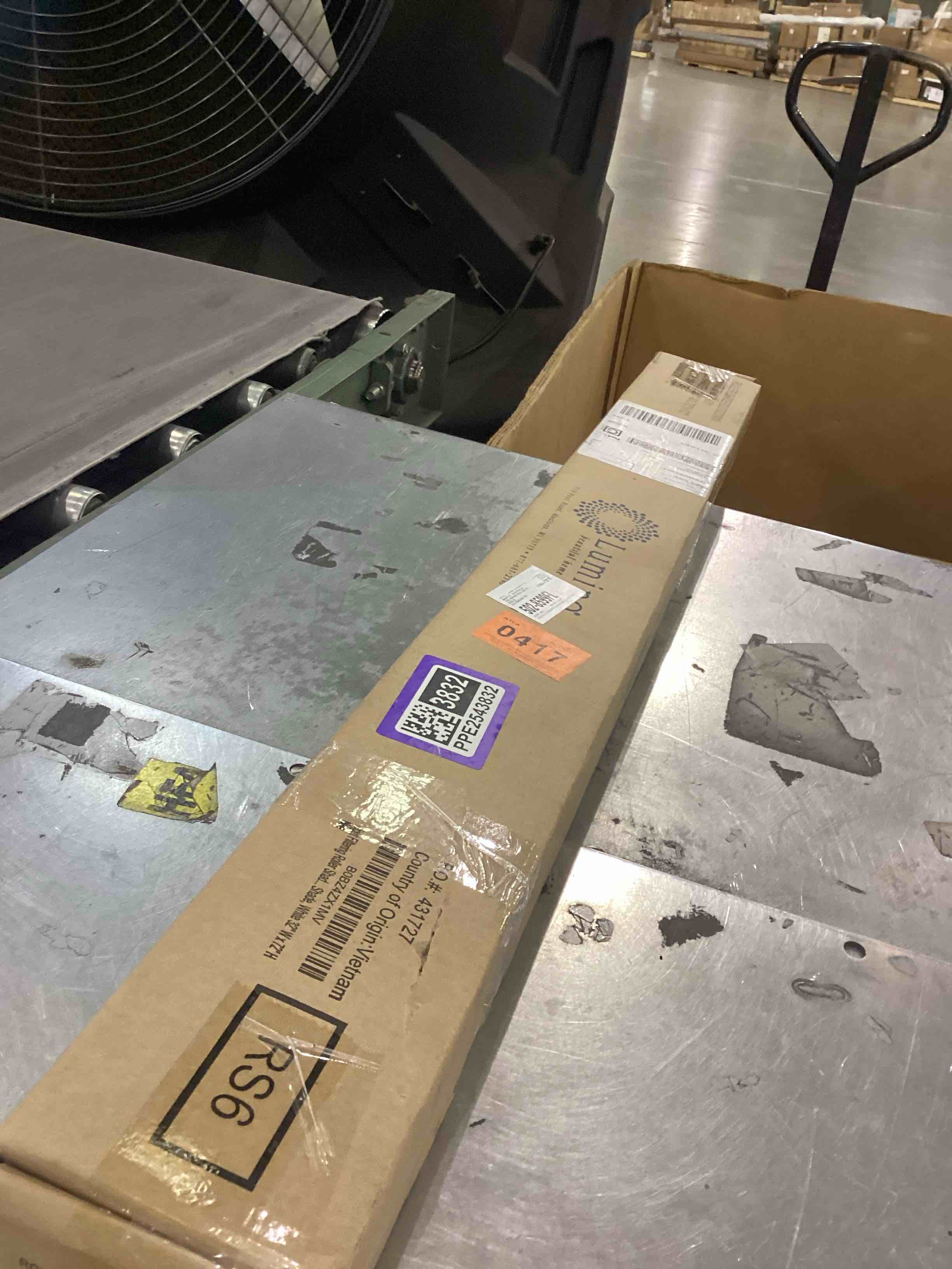 https://s3.amazonaws.com/lotting-images-prod/bidfta/PPE2543832_1752252180891.jpeg
