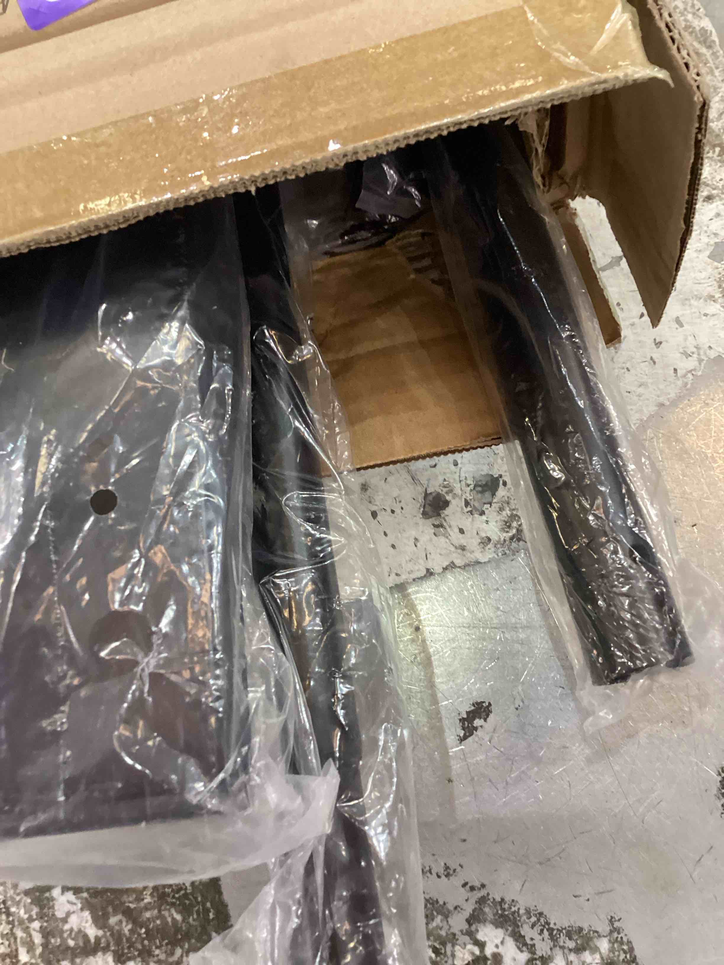 https://s3.amazonaws.com/lotting-images-prod/bidfta/PPE2543891_1752254512842.jpeg