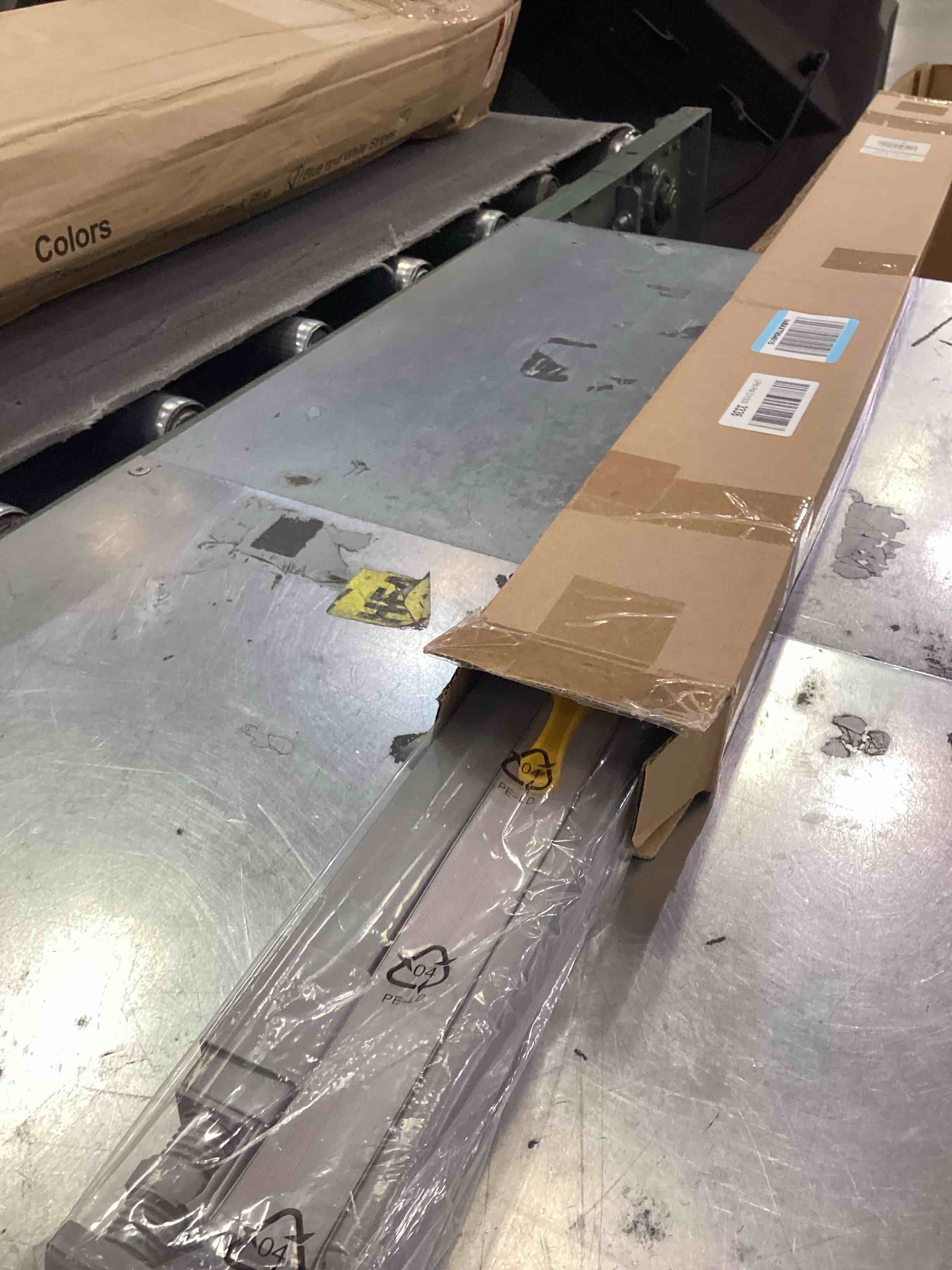 https://s3.amazonaws.com/lotting-images-prod/bidfta/PPE2543910_1752255454928.jpeg