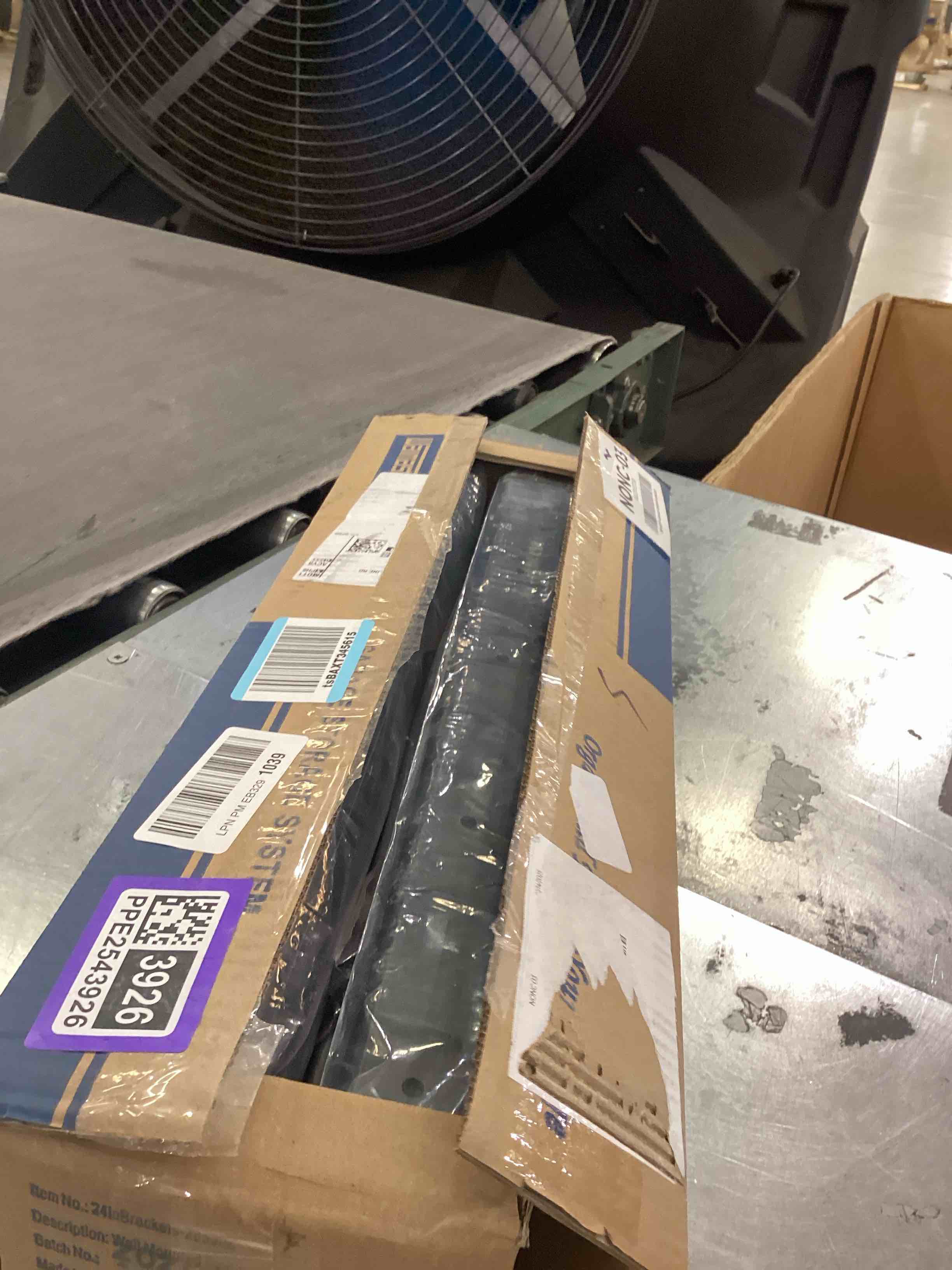 https://s3.amazonaws.com/lotting-images-prod/bidfta/PPE2543926_1752258785107.jpeg
