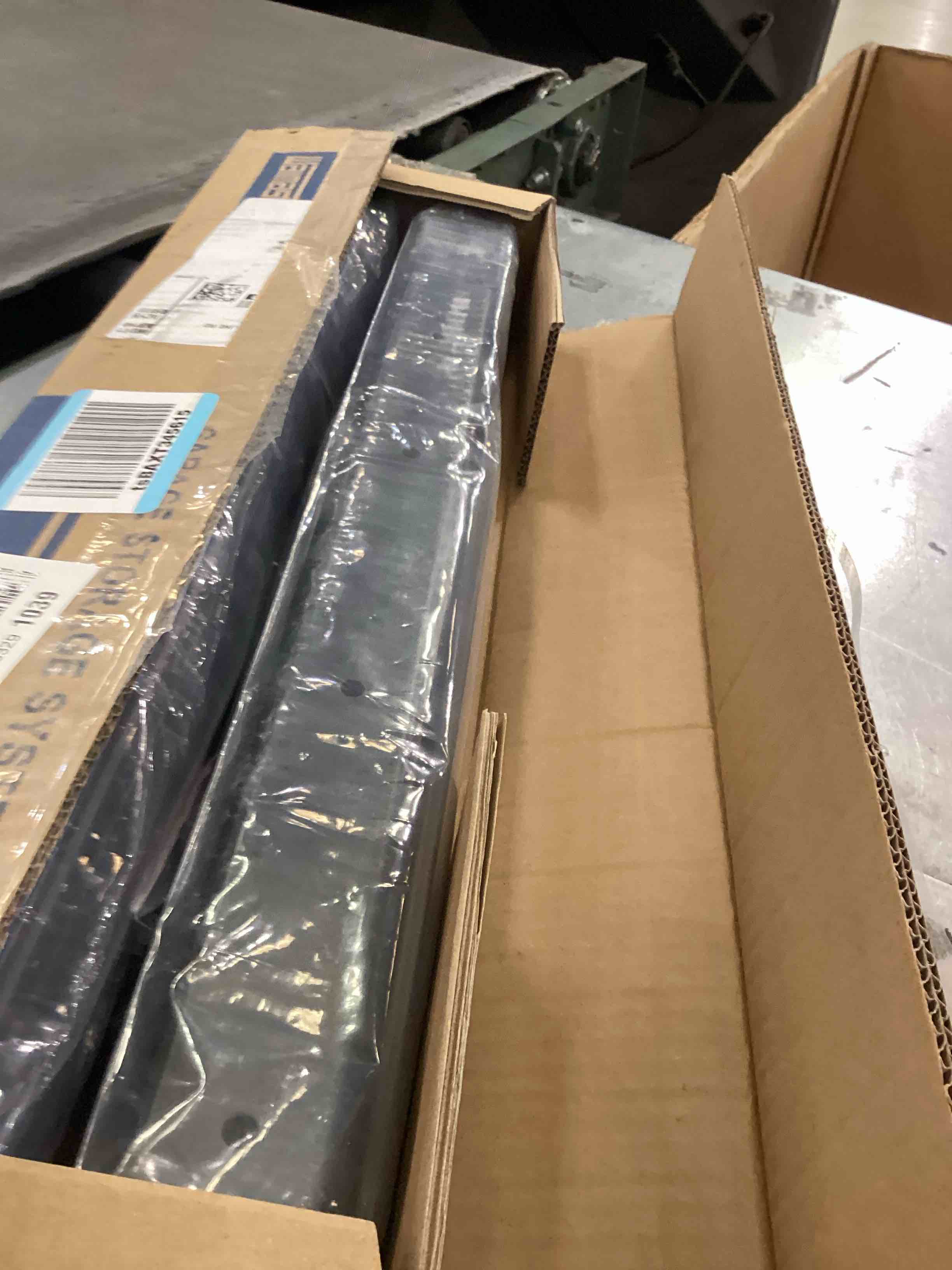 https://s3.amazonaws.com/lotting-images-prod/bidfta/PPE2543926_1752258789080.jpeg