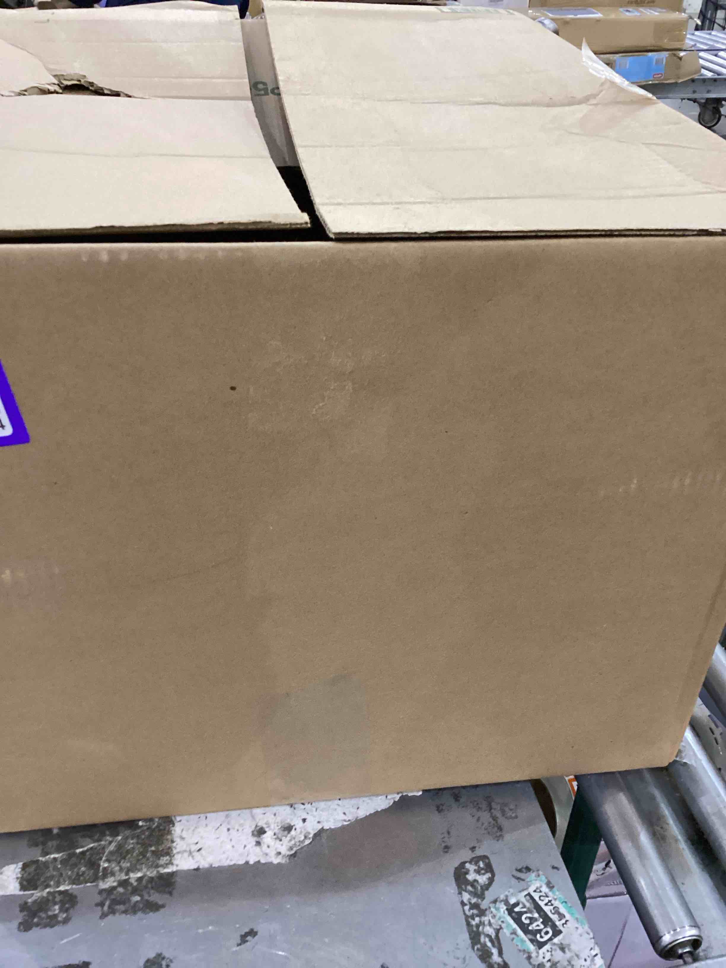 https://s3.amazonaws.com/lotting-images-prod/bidfta/PPE2543984_1752491236350.jpeg