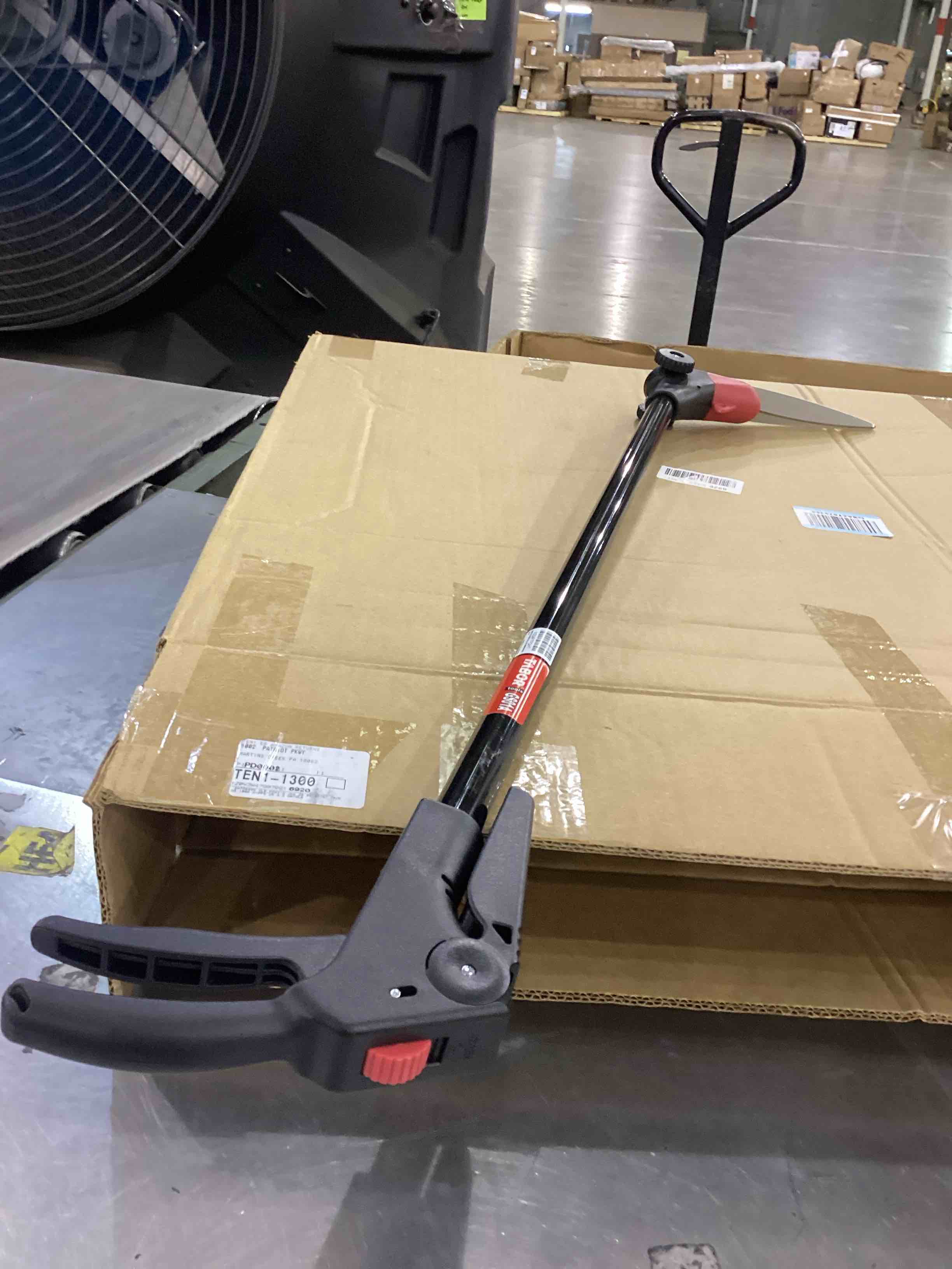 https://s3.amazonaws.com/lotting-images-prod/bidfta/PPE2544013_1752492271969.jpeg