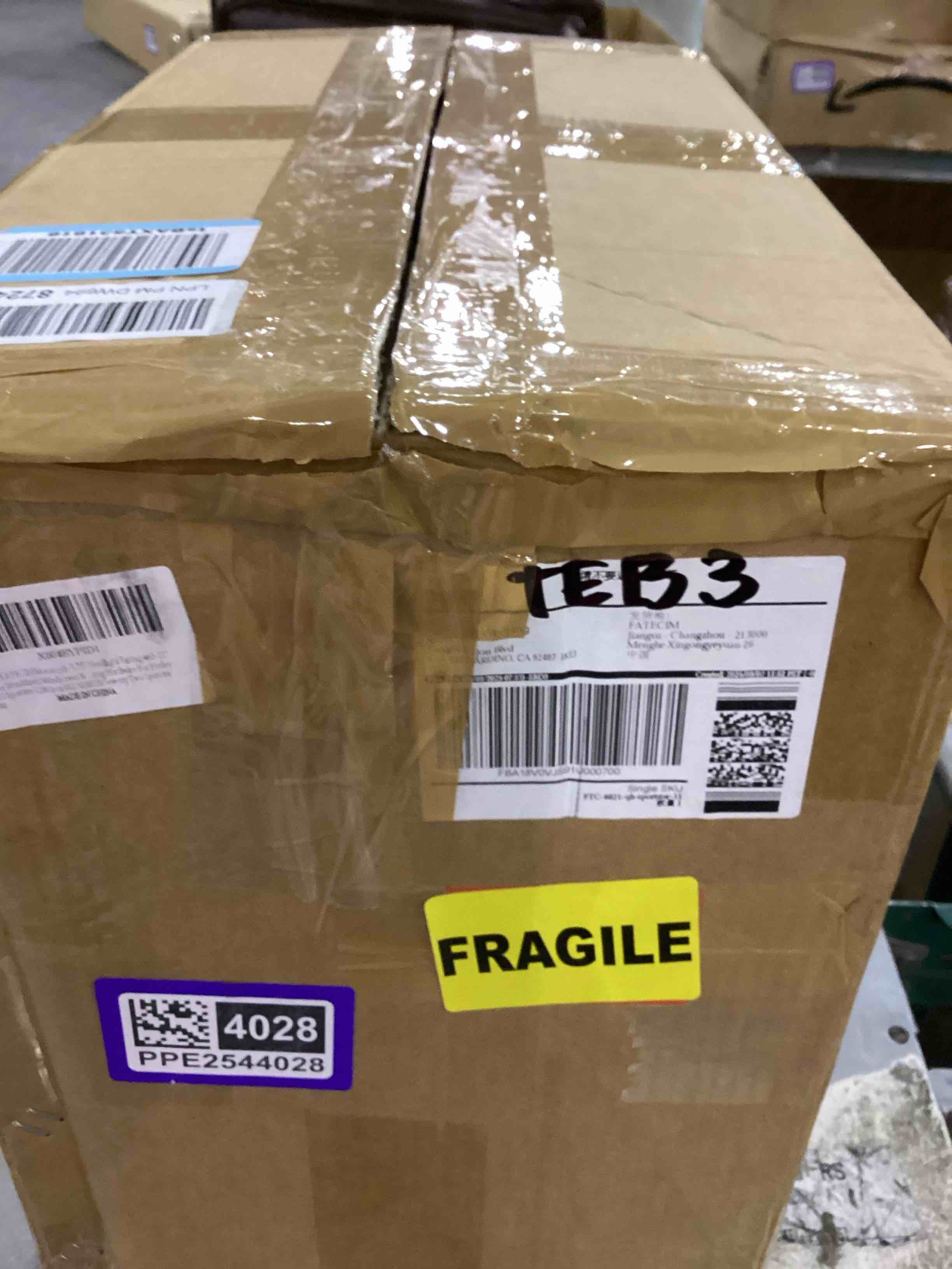 https://s3.amazonaws.com/lotting-images-prod/bidfta/PPE2544028_1752492315579.jpeg