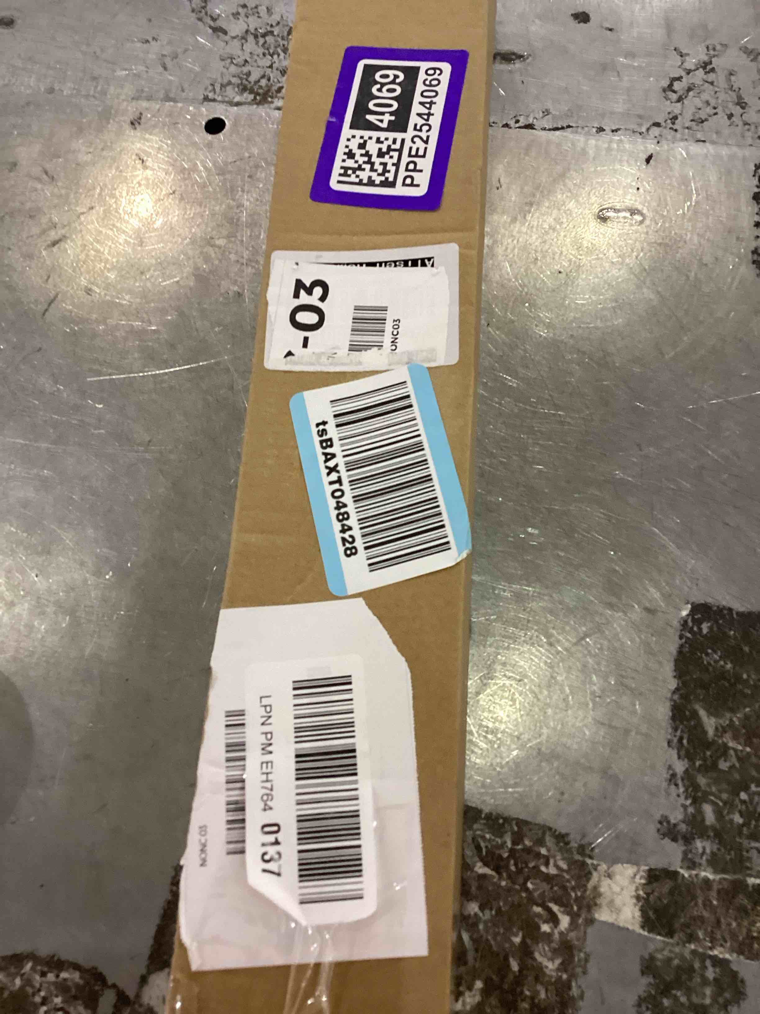 https://s3.amazonaws.com/lotting-images-prod/bidfta/PPE2544069_1752495486986.jpeg