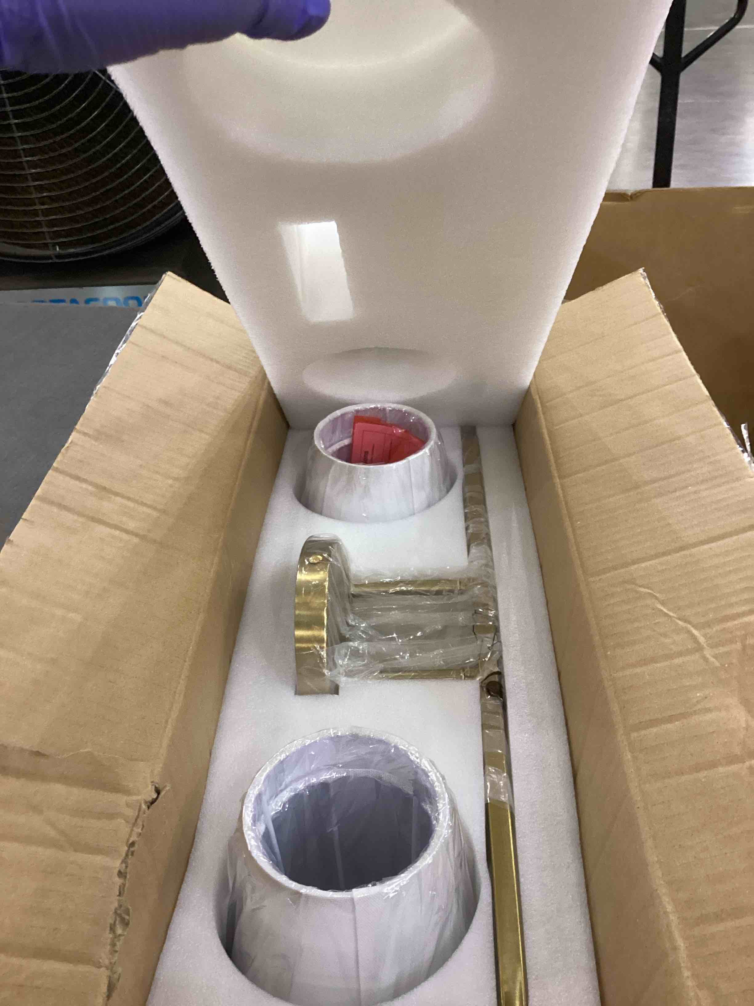 https://s3.amazonaws.com/lotting-images-prod/bidfta/PPE2544087_1752495705233.jpeg
