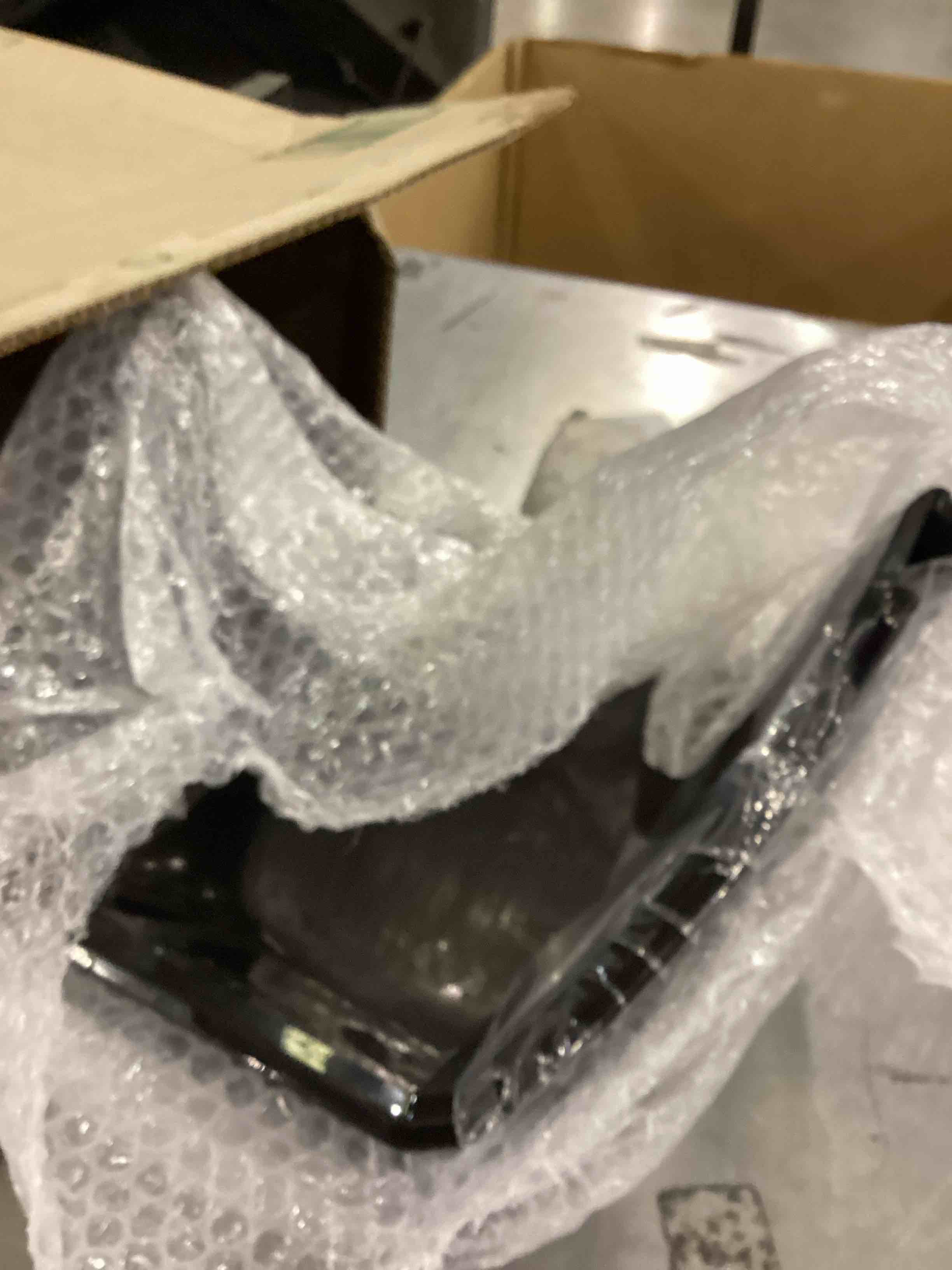 https://s3.amazonaws.com/lotting-images-prod/bidfta/PPE2544097_1752494173811.jpeg