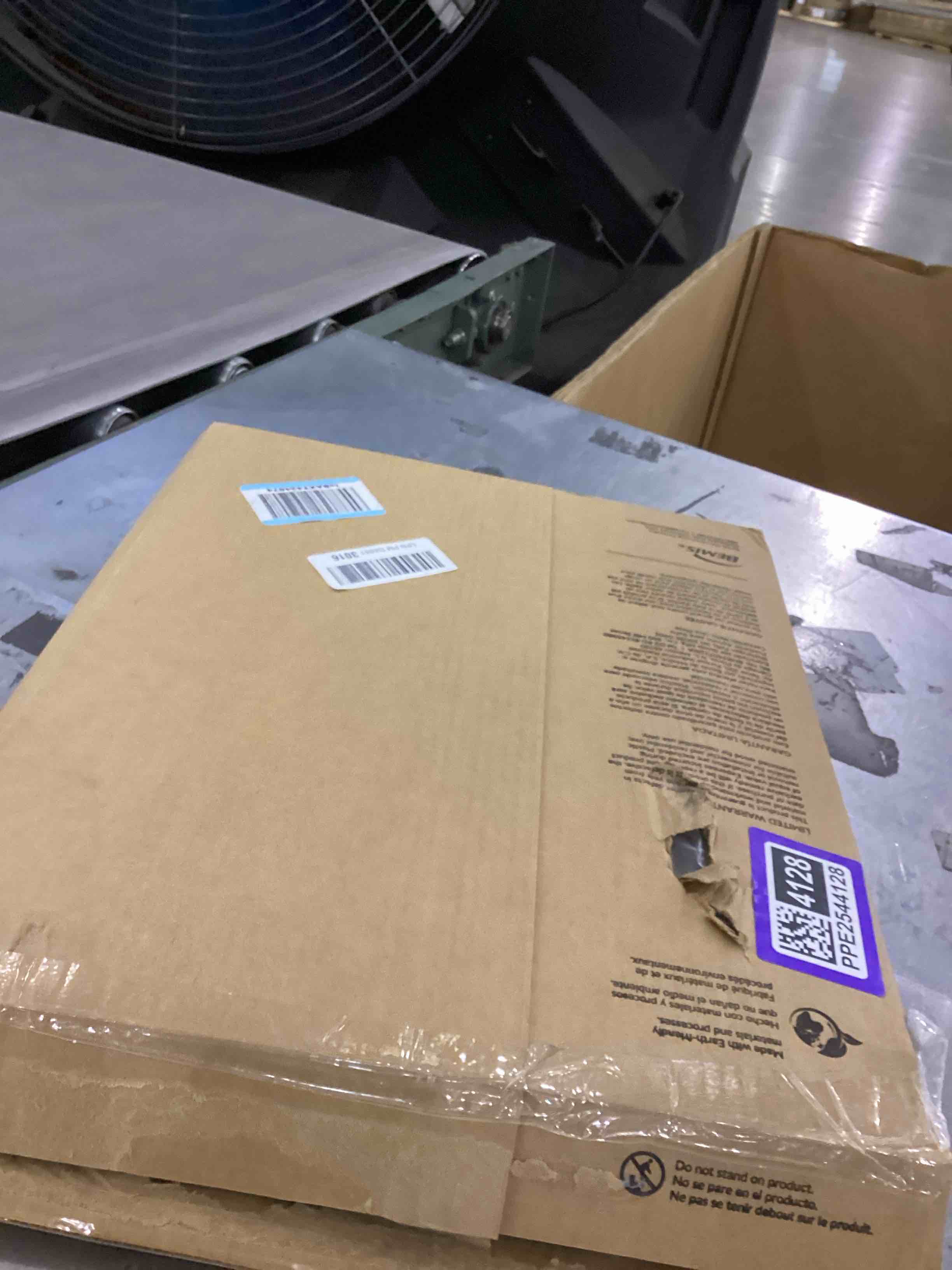 https://s3.amazonaws.com/lotting-images-prod/bidfta/PPE2544128_1752497638367.jpeg