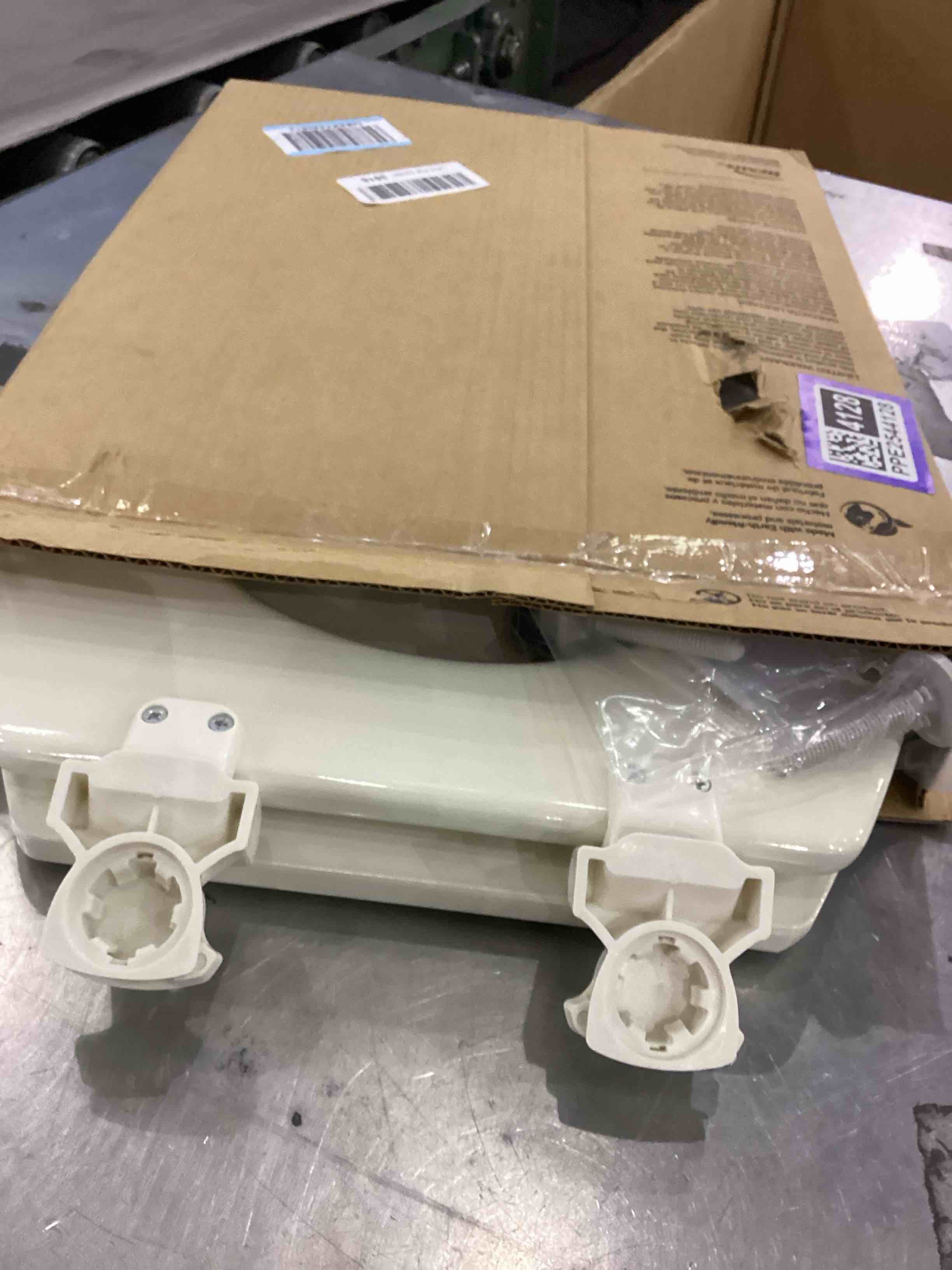 https://s3.amazonaws.com/lotting-images-prod/bidfta/PPE2544128_1752497646328.jpeg