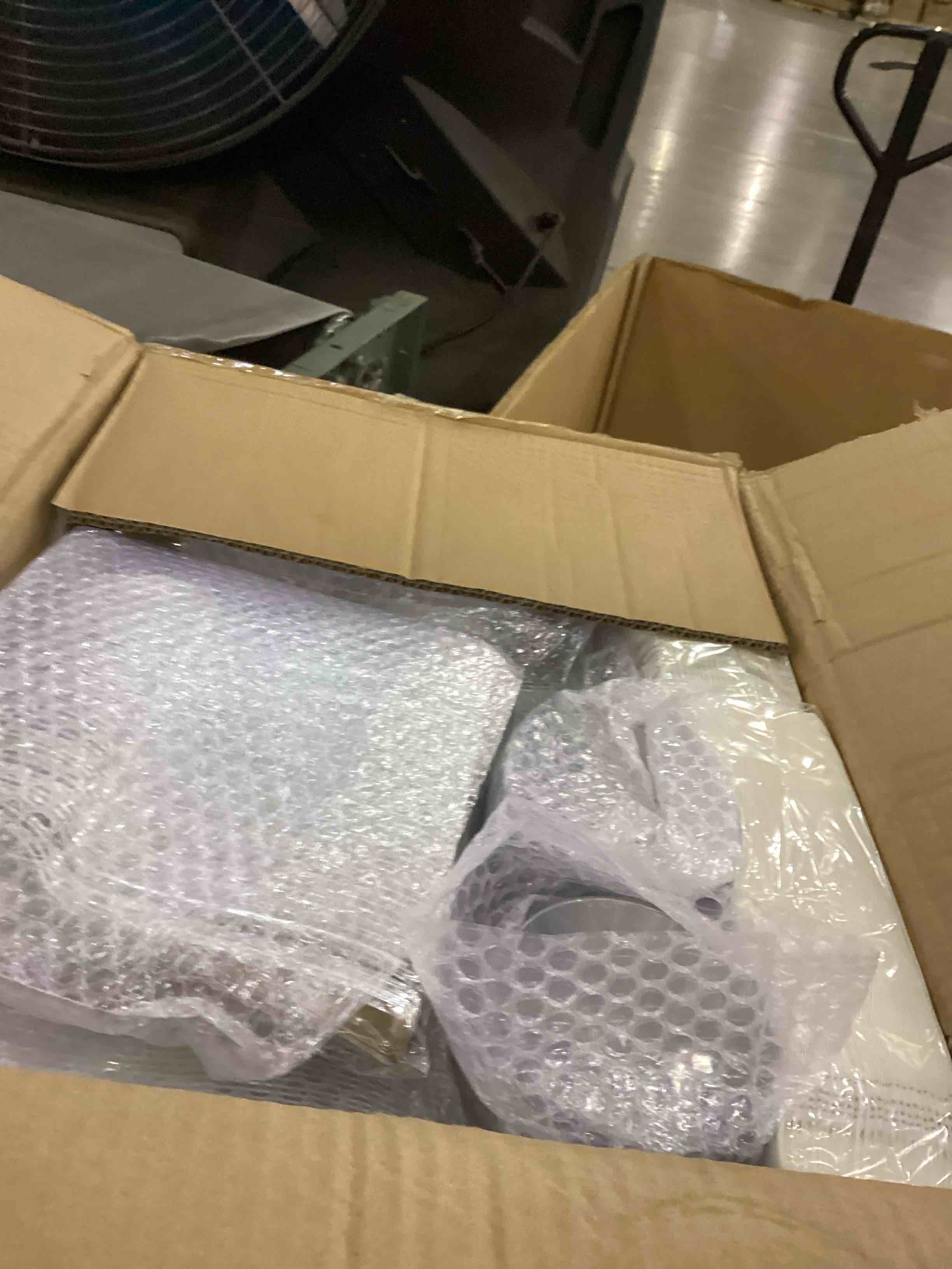 https://s3.amazonaws.com/lotting-images-prod/bidfta/PPE2544131_1752497729211.jpeg