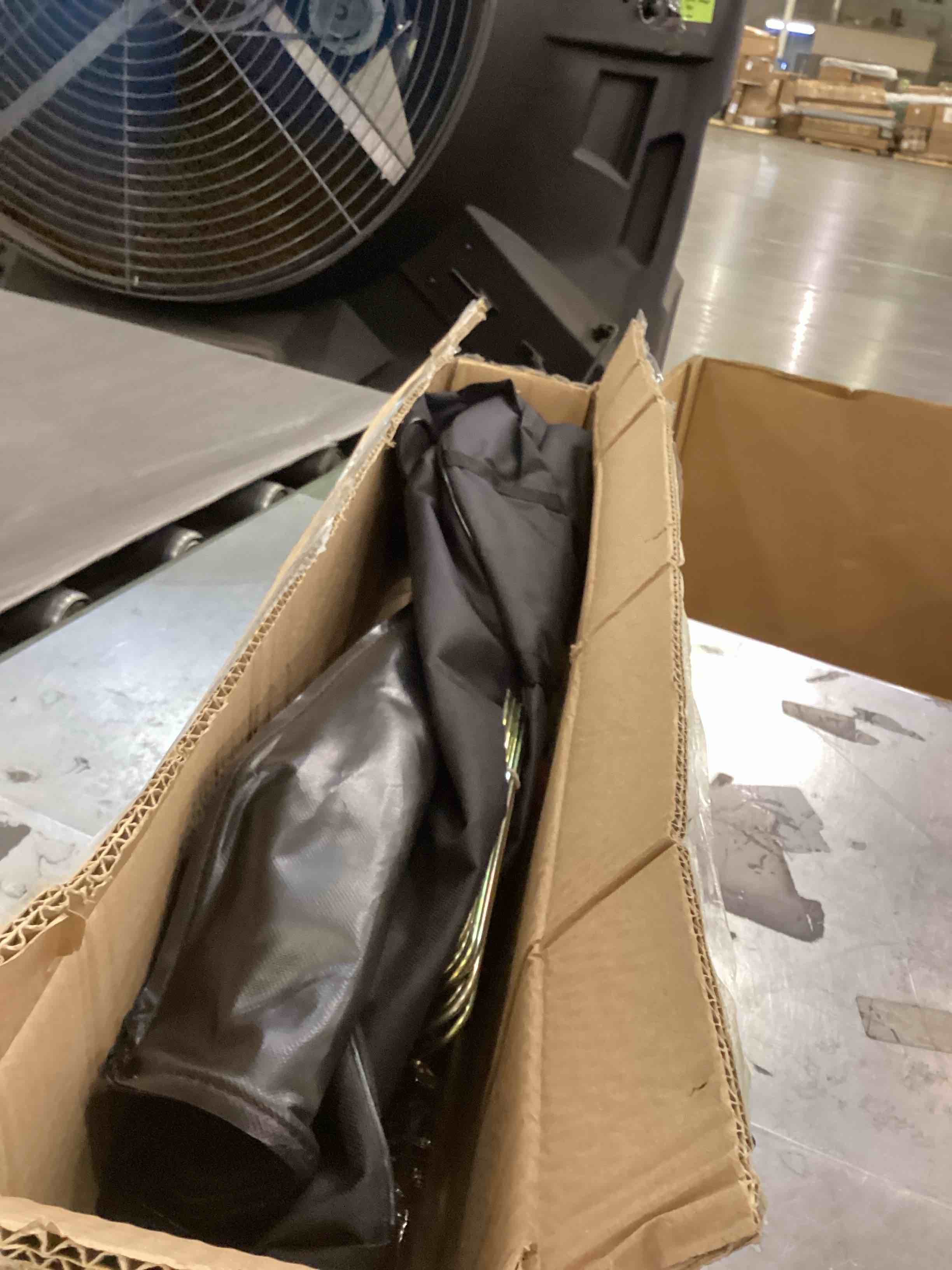 https://s3.amazonaws.com/lotting-images-prod/bidfta/PPE2544172_1752500478651.jpeg