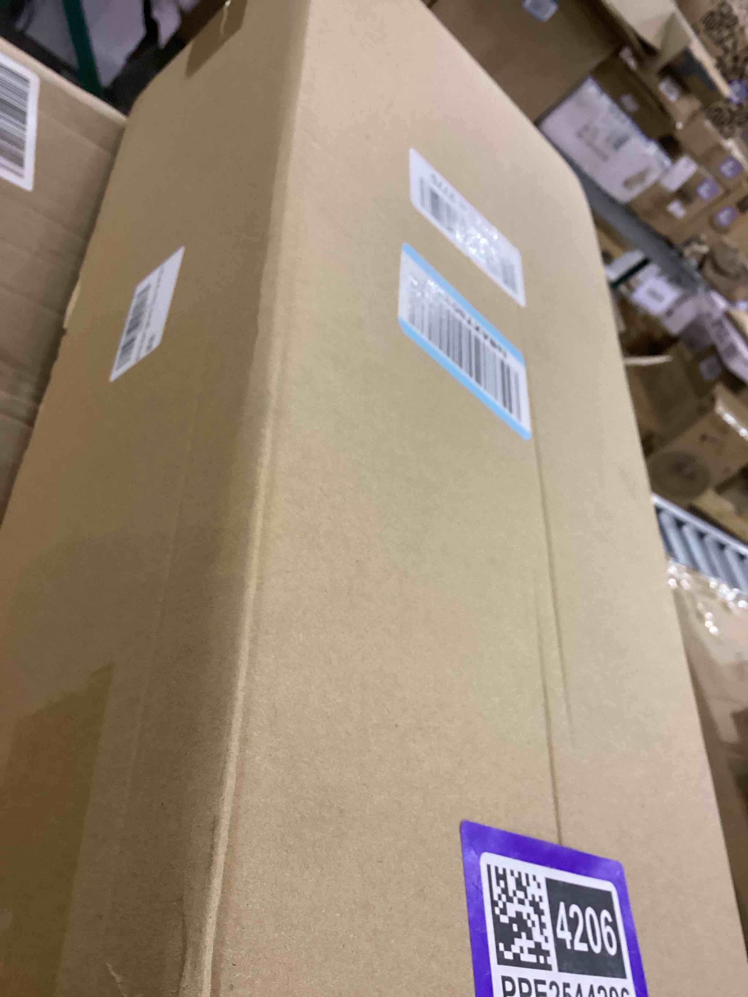 https://s3.amazonaws.com/lotting-images-prod/bidfta/PPE2544206_1752496192140.jpeg