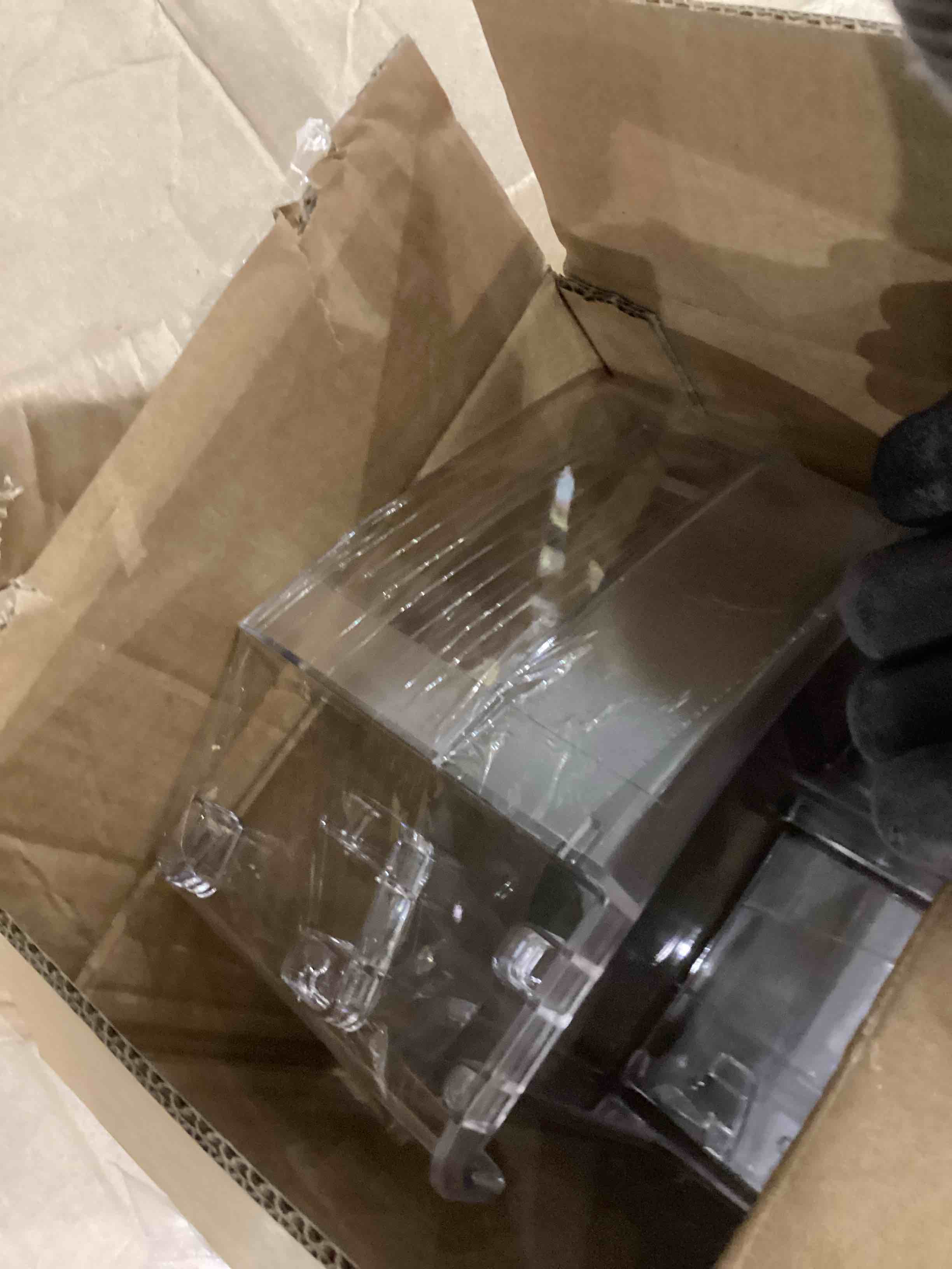 https://s3.amazonaws.com/lotting-images-prod/bidfta/PPE2544206_1752496212404.jpeg