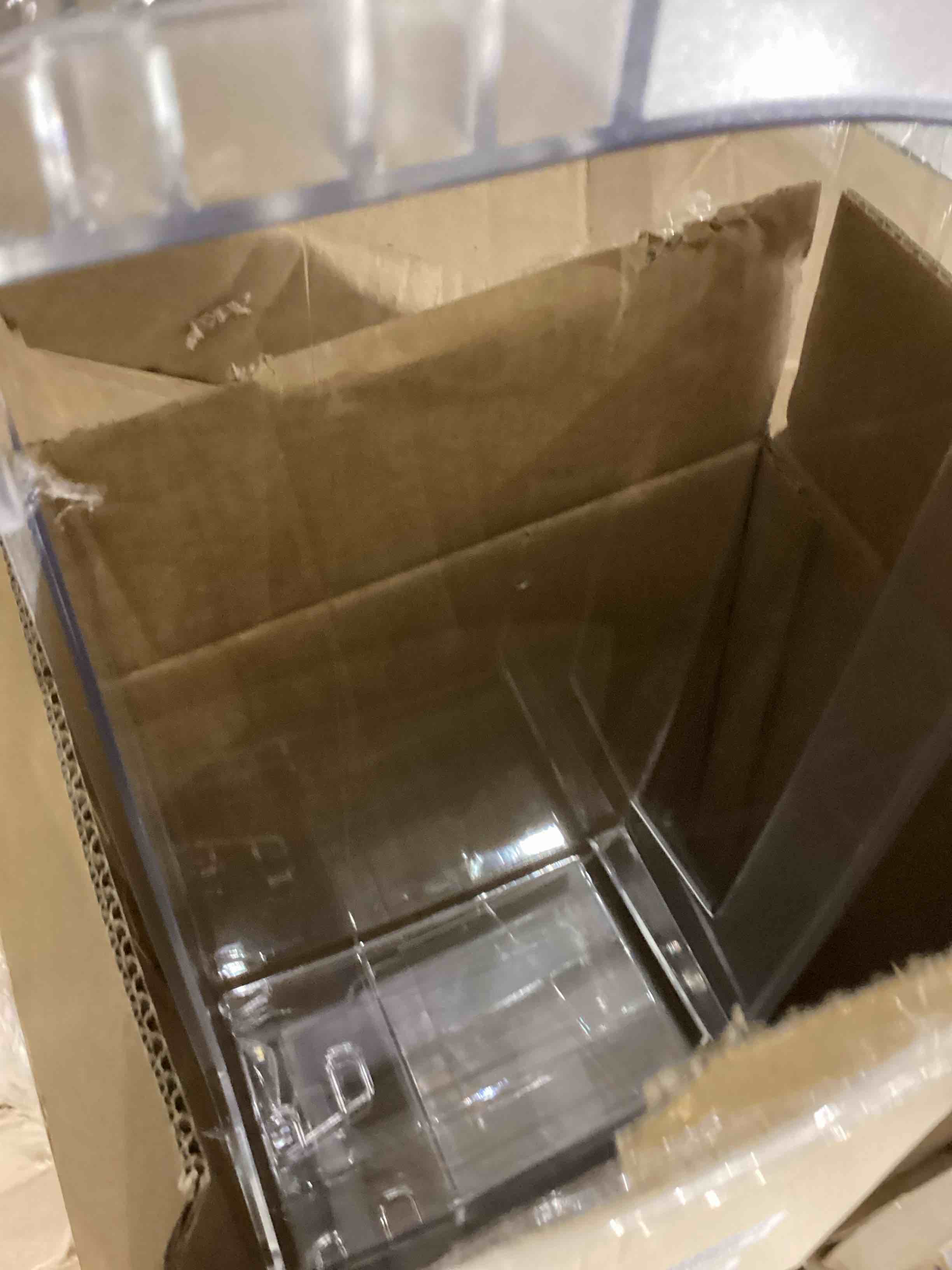 https://s3.amazonaws.com/lotting-images-prod/bidfta/PPE2544206_1752496216246.jpeg