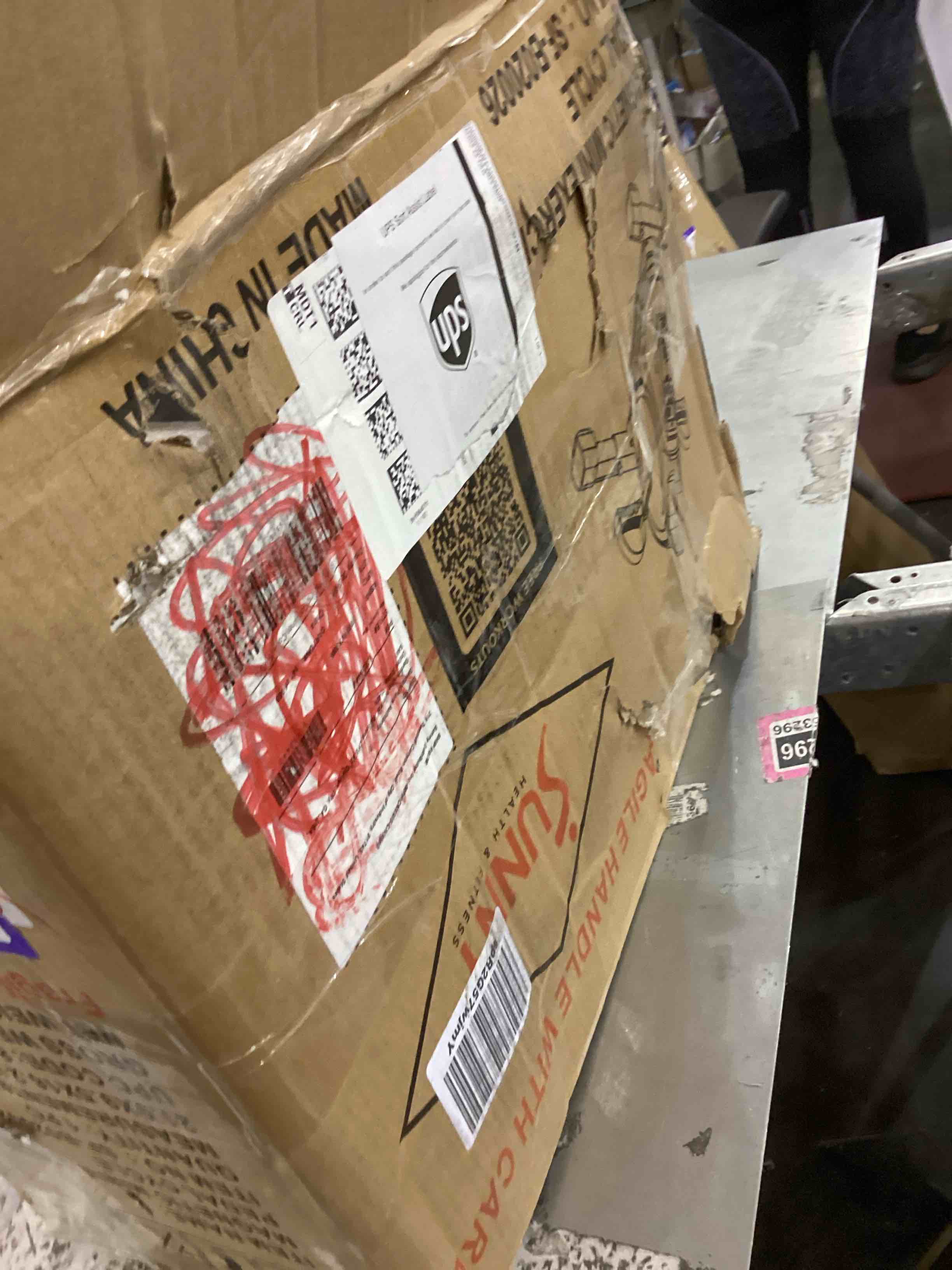 https://s3.amazonaws.com/lotting-images-prod/bidfta/PPE2544223_1752499828305.jpeg