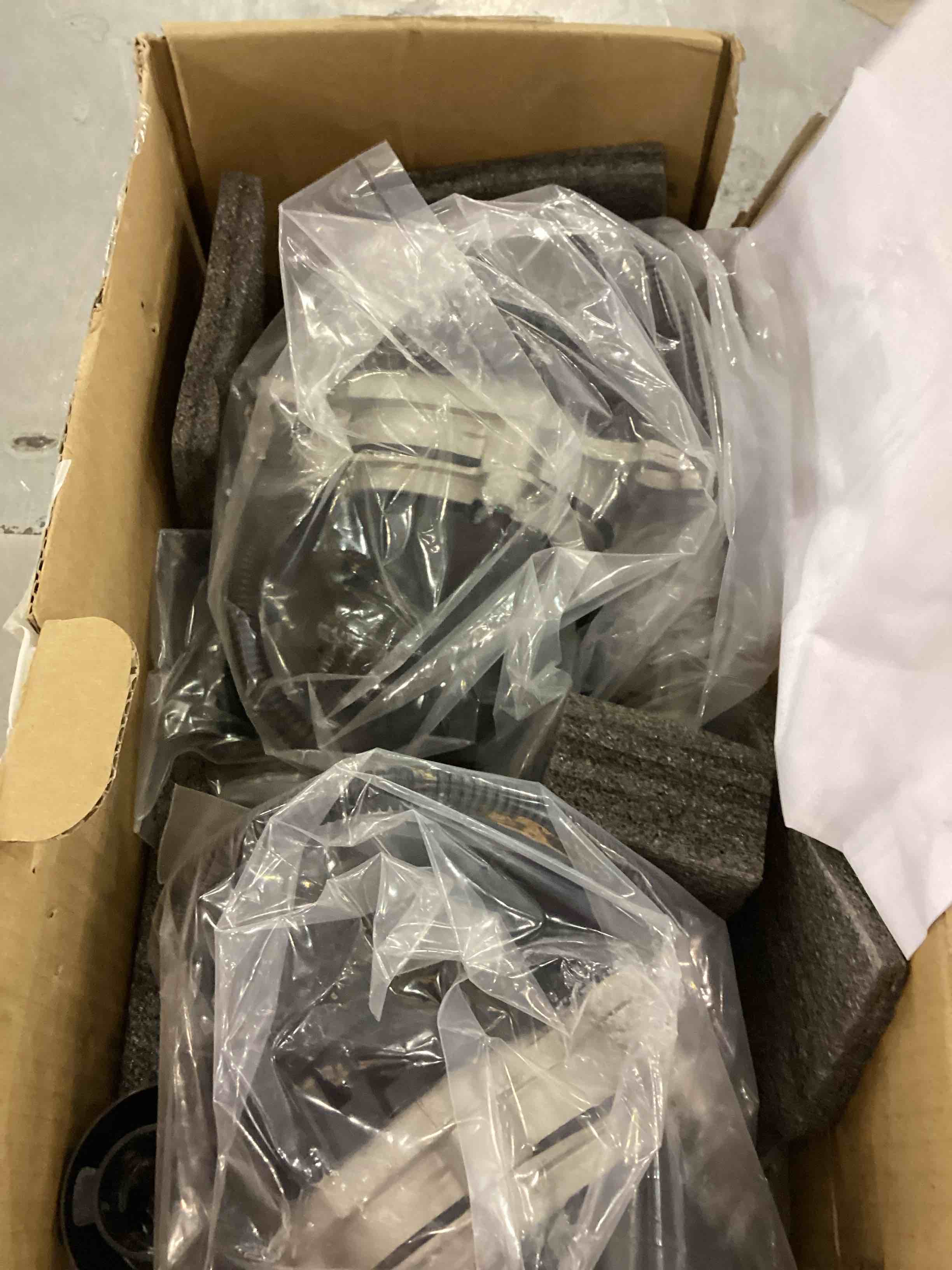 https://s3.amazonaws.com/lotting-images-prod/bidfta/PPE2544237_1752500905901.jpeg