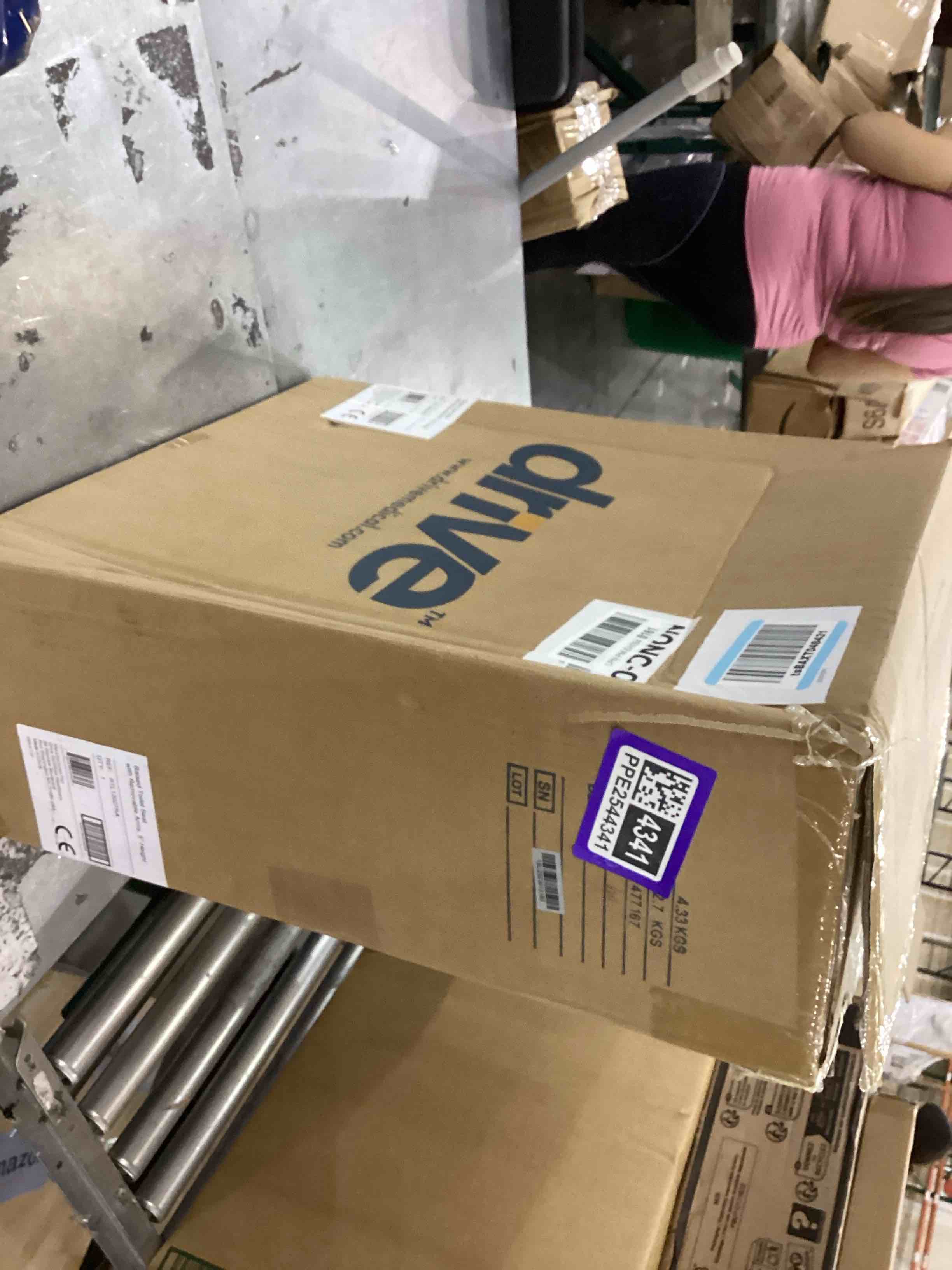 https://s3.amazonaws.com/lotting-images-prod/bidfta/PPE2544341_1752503257440.jpeg