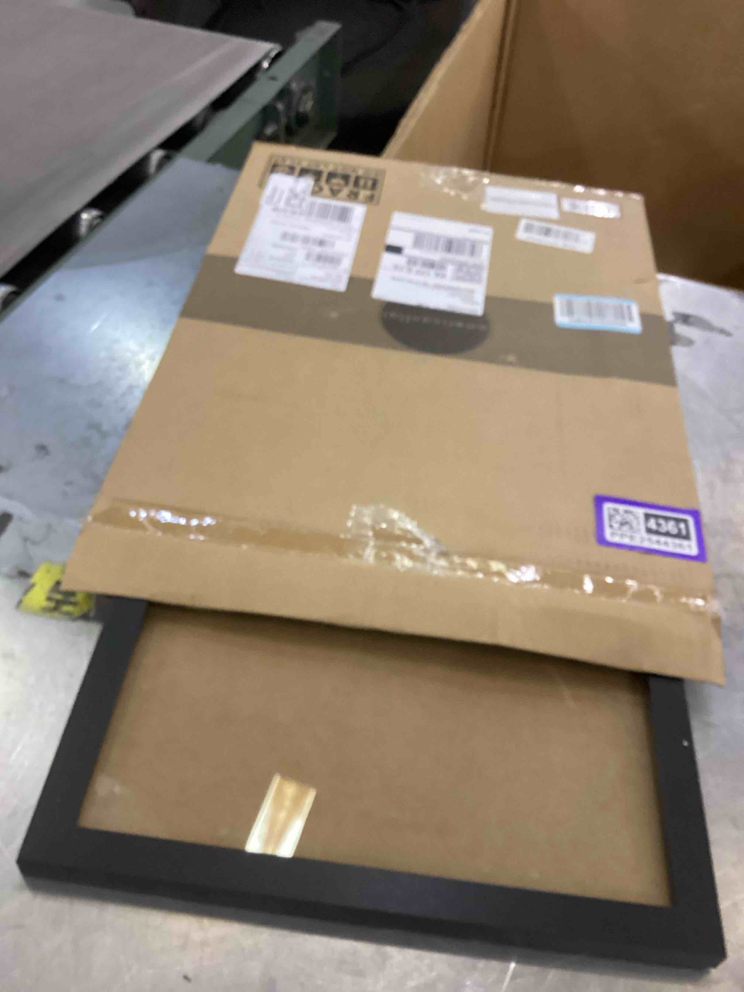 https://s3.amazonaws.com/lotting-images-prod/bidfta/PPE2544361_1752503430274.jpeg