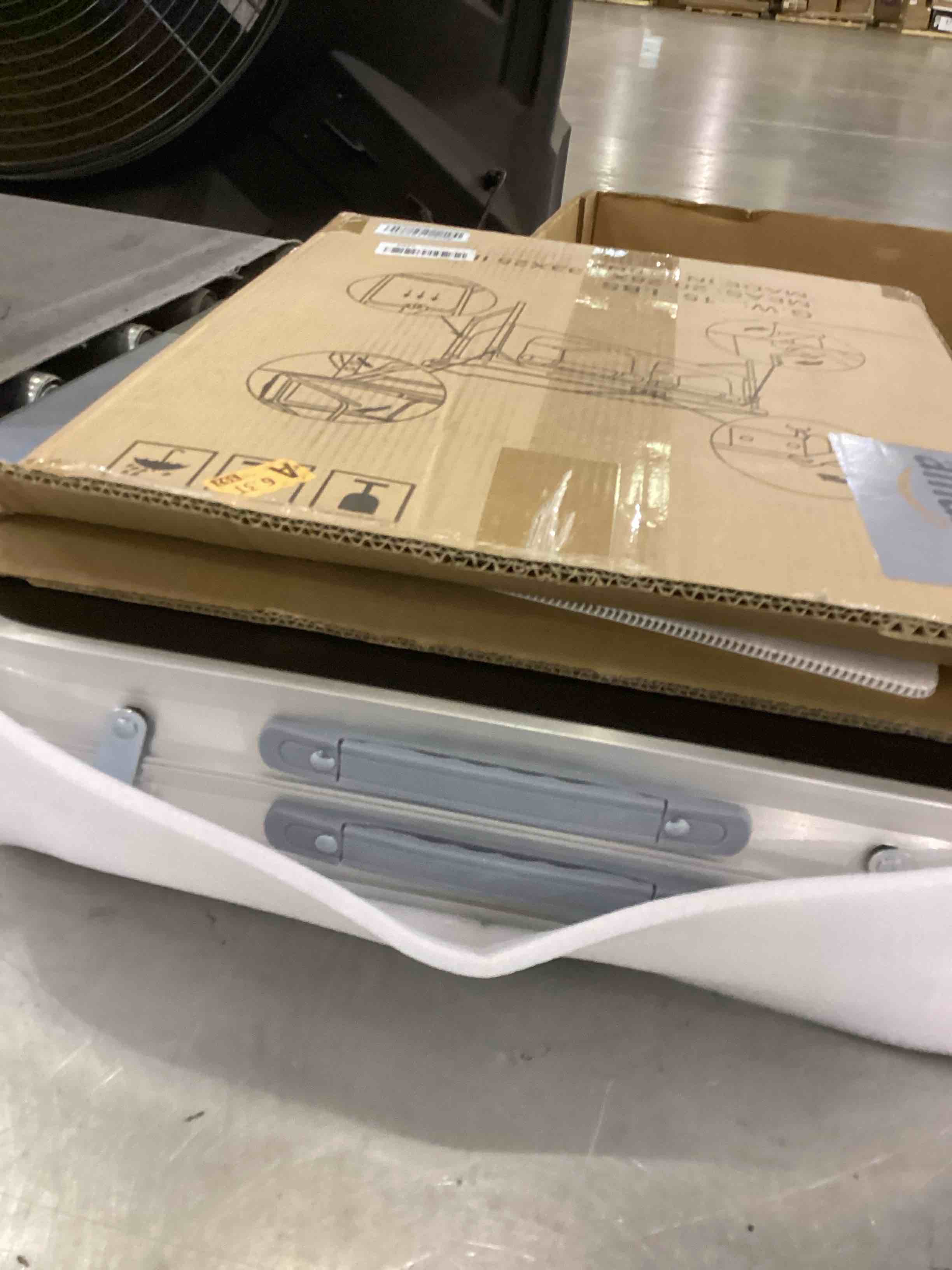 https://s3.amazonaws.com/lotting-images-prod/bidfta/PPE2544367_1752504118333.jpeg