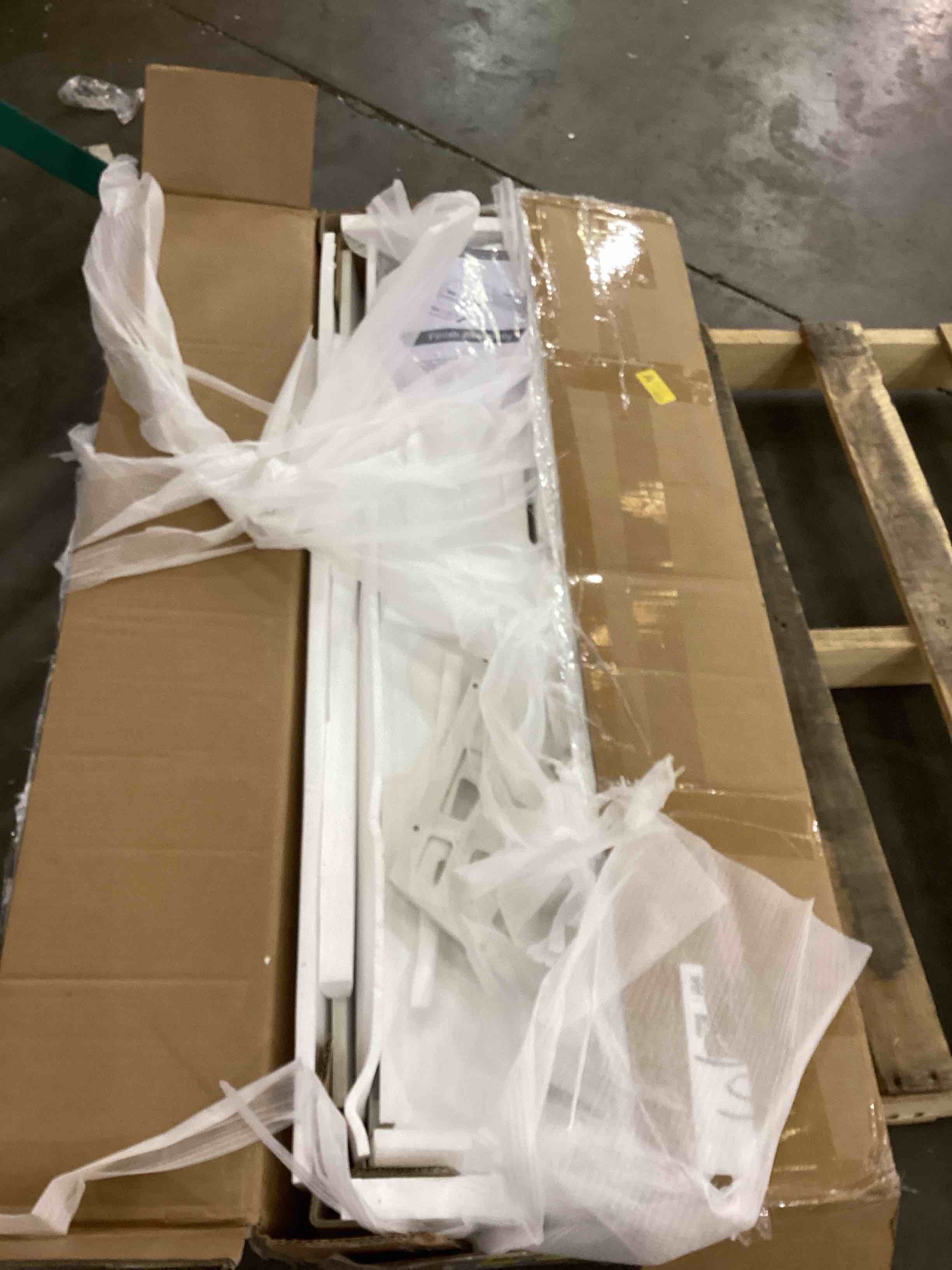 https://s3.amazonaws.com/lotting-images-prod/bidfta/PPE2544391_1752506064082.jpeg
