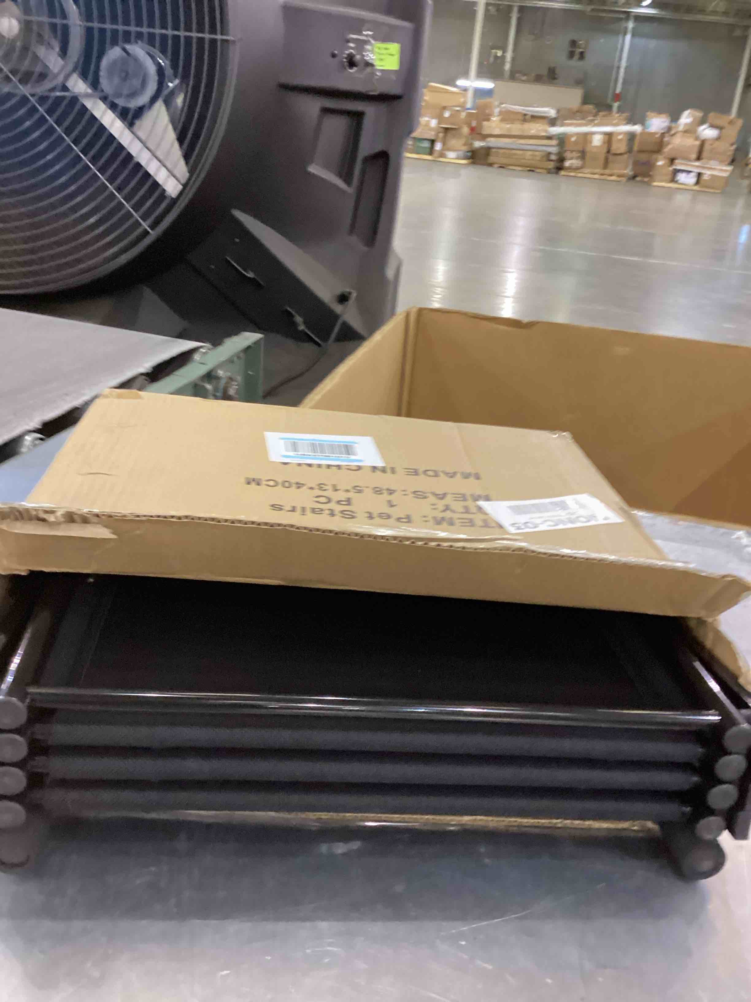 https://s3.amazonaws.com/lotting-images-prod/bidfta/PPE2544462_1752507442063.jpeg