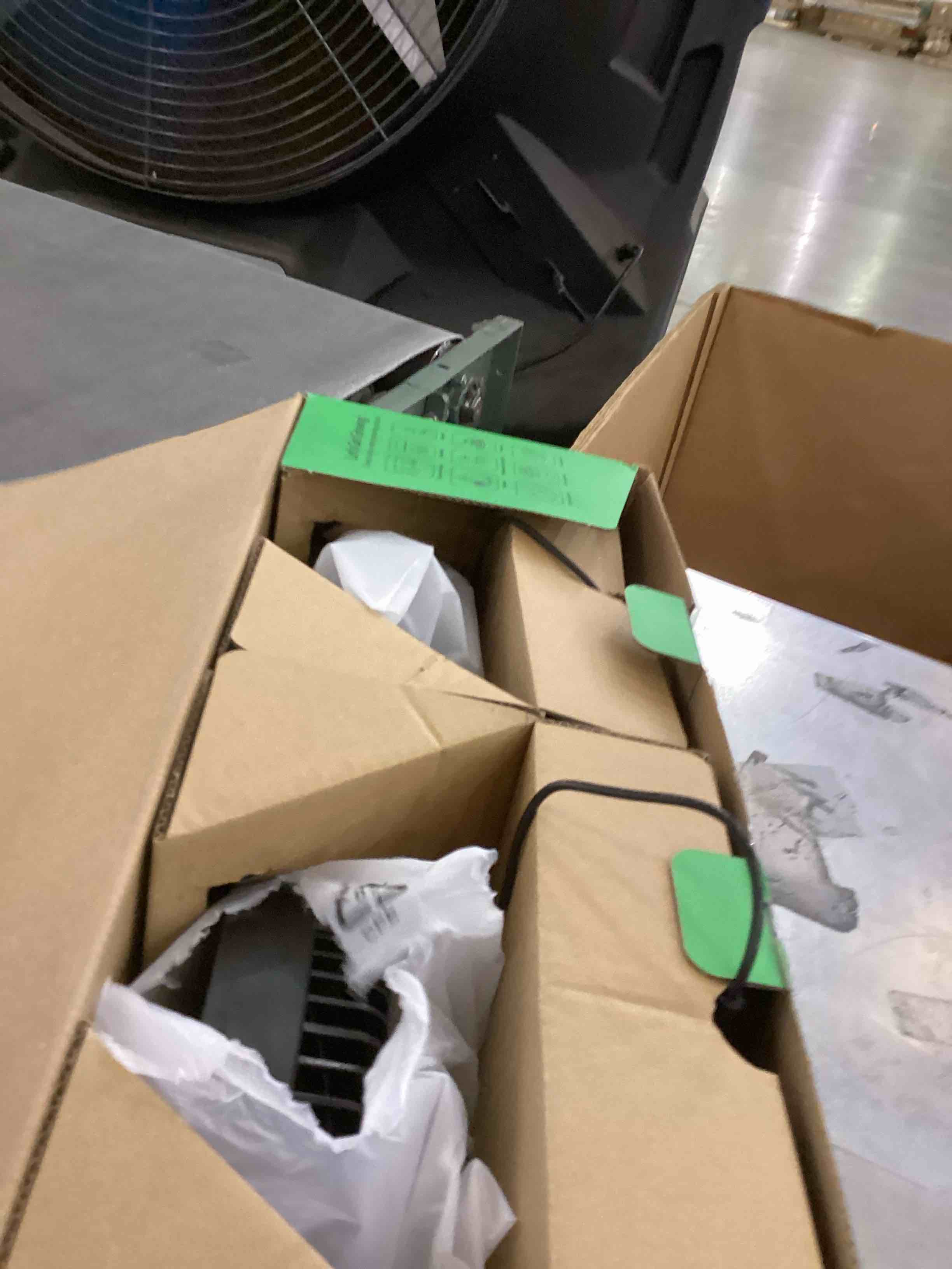 https://s3.amazonaws.com/lotting-images-prod/bidfta/PPE2544468_1752507094212.jpeg