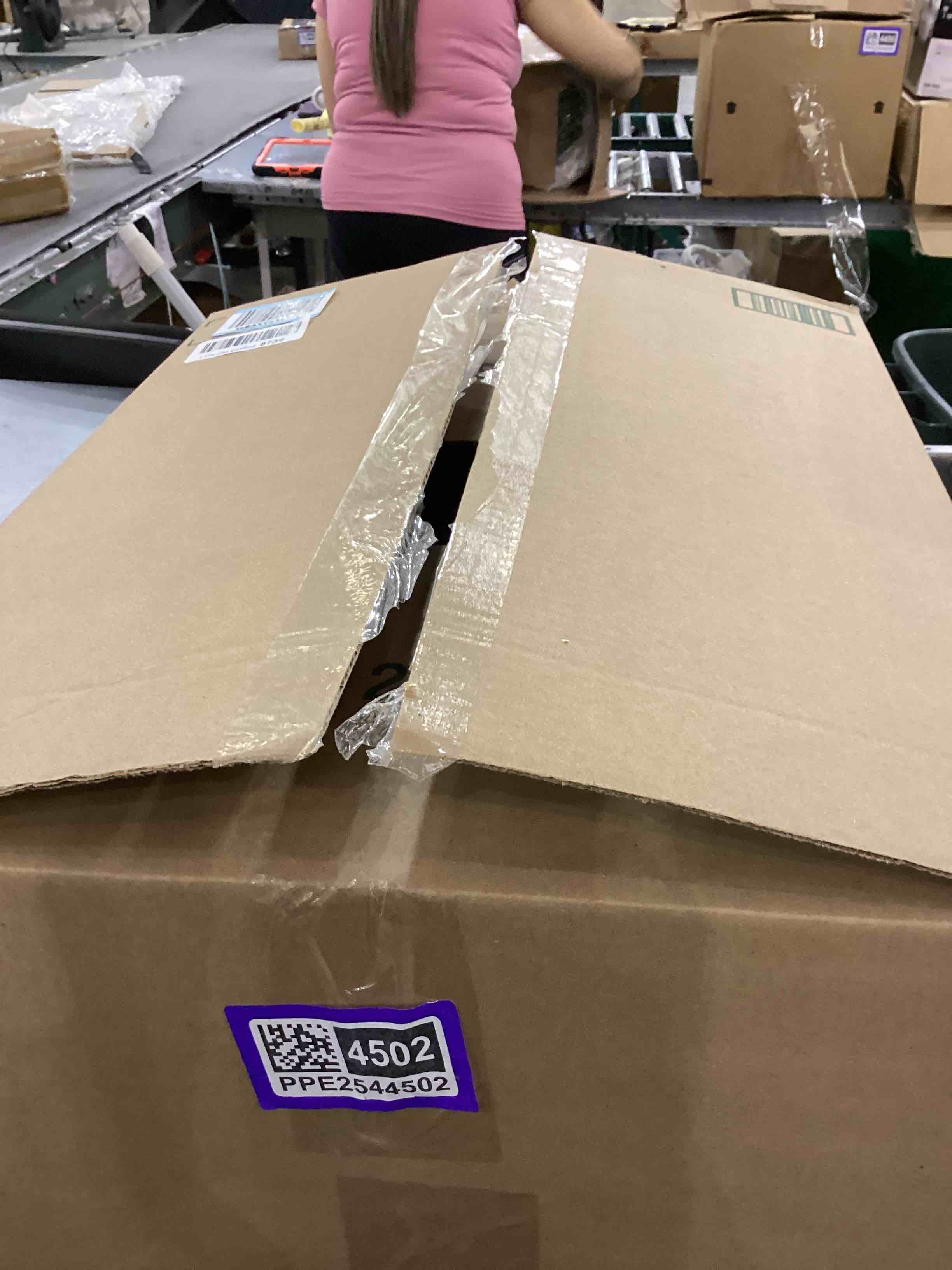 https://s3.amazonaws.com/lotting-images-prod/bidfta/PPE2544502_1752507379909.jpeg