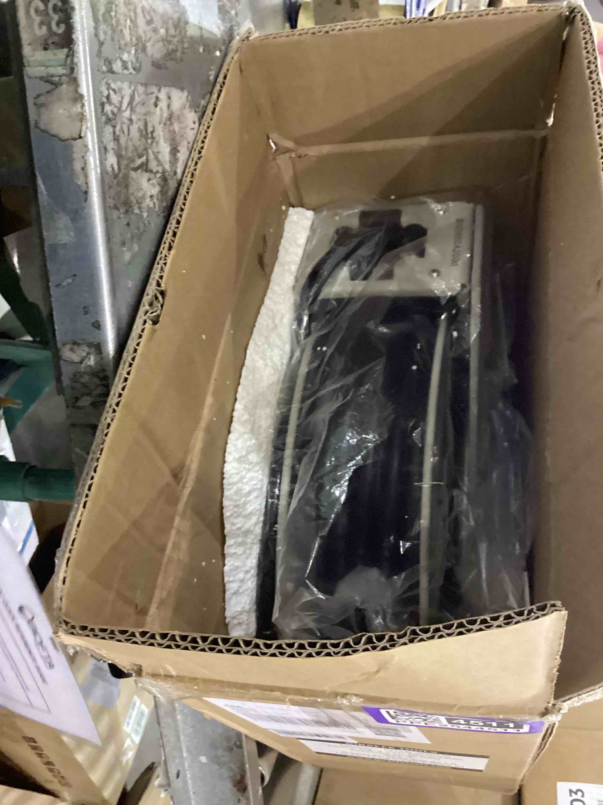 https://s3.amazonaws.com/lotting-images-prod/bidfta/PPE2544511_1752508205881.jpeg