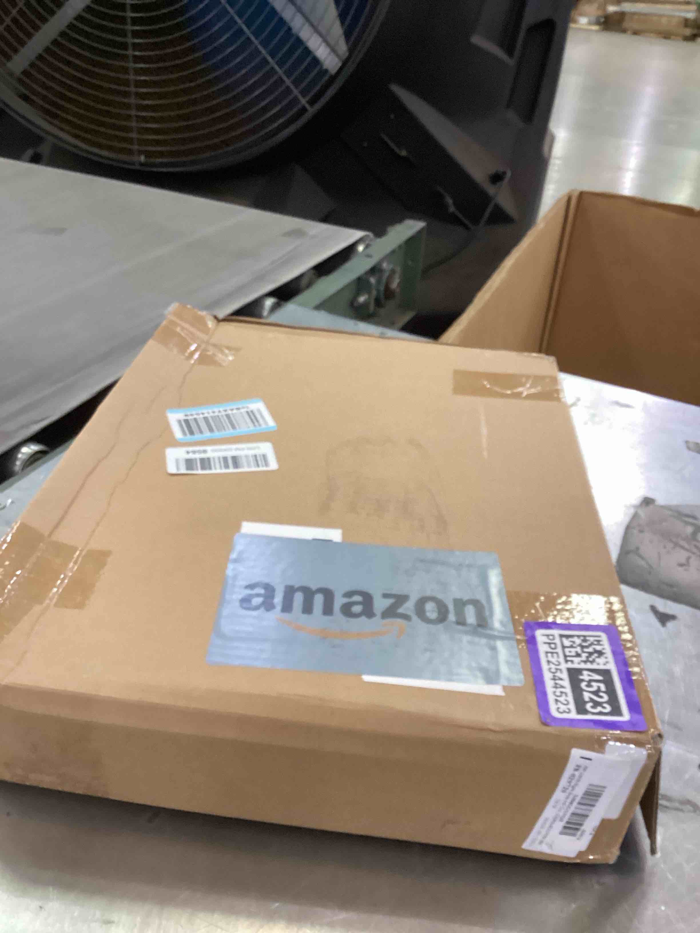 https://s3.amazonaws.com/lotting-images-prod/bidfta/PPE2544523_1752511555638.jpeg