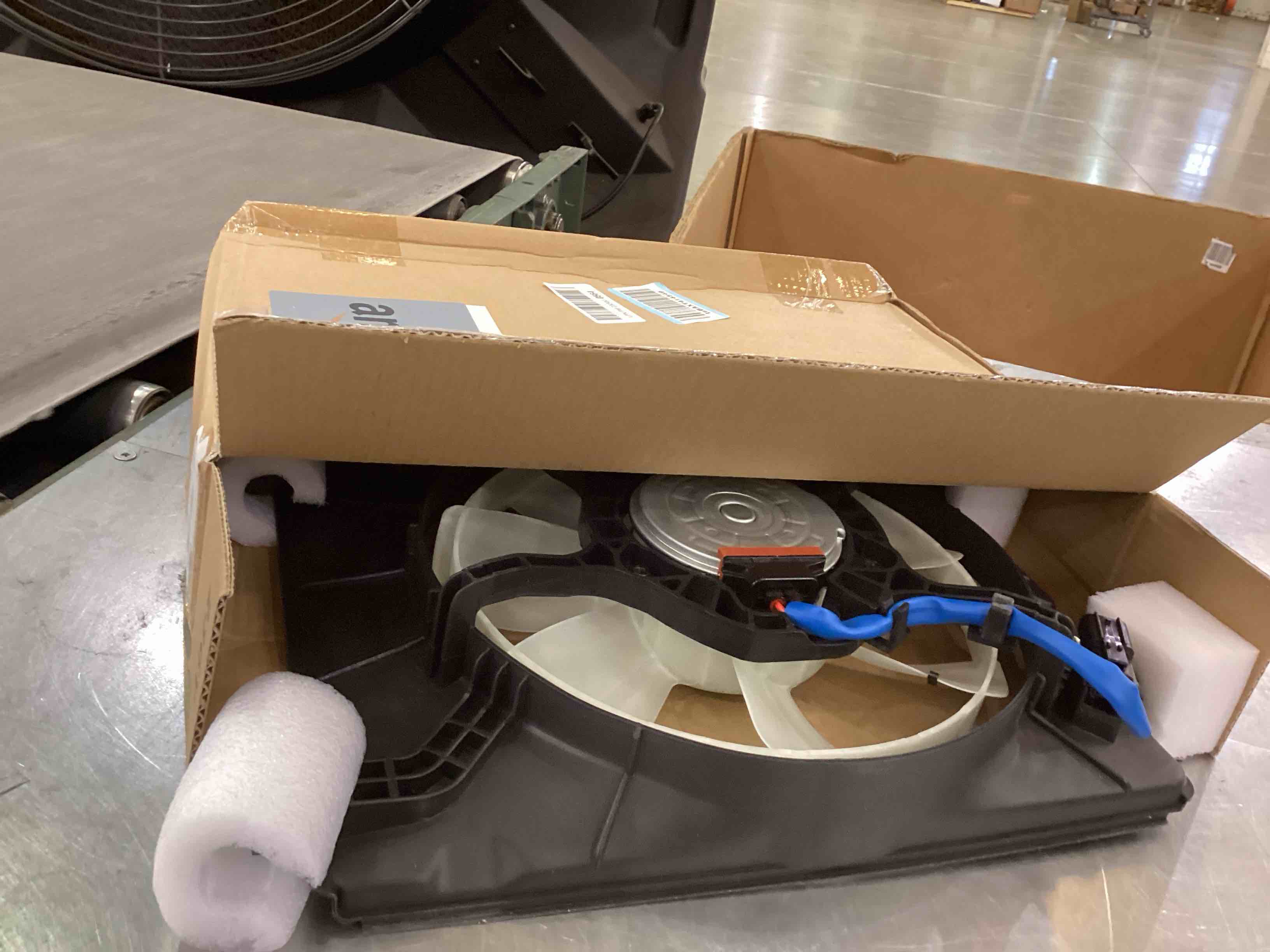 https://s3.amazonaws.com/lotting-images-prod/bidfta/PPE2544523_1752511566600.jpeg