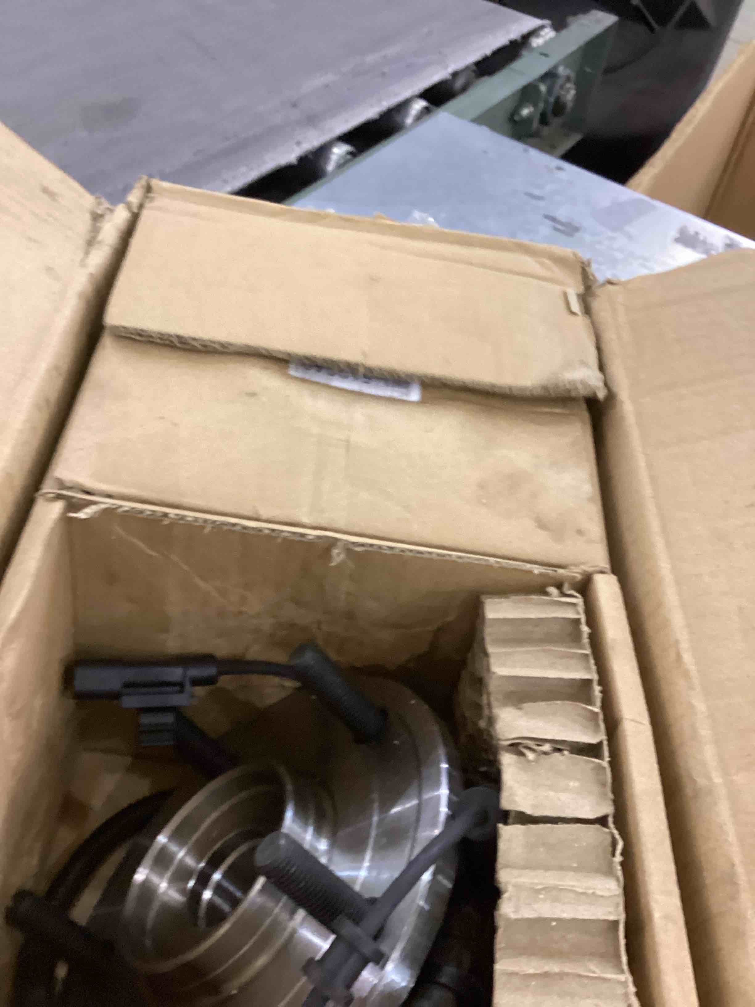 https://s3.amazonaws.com/lotting-images-prod/bidfta/PPE2544528_1752512079308.jpeg