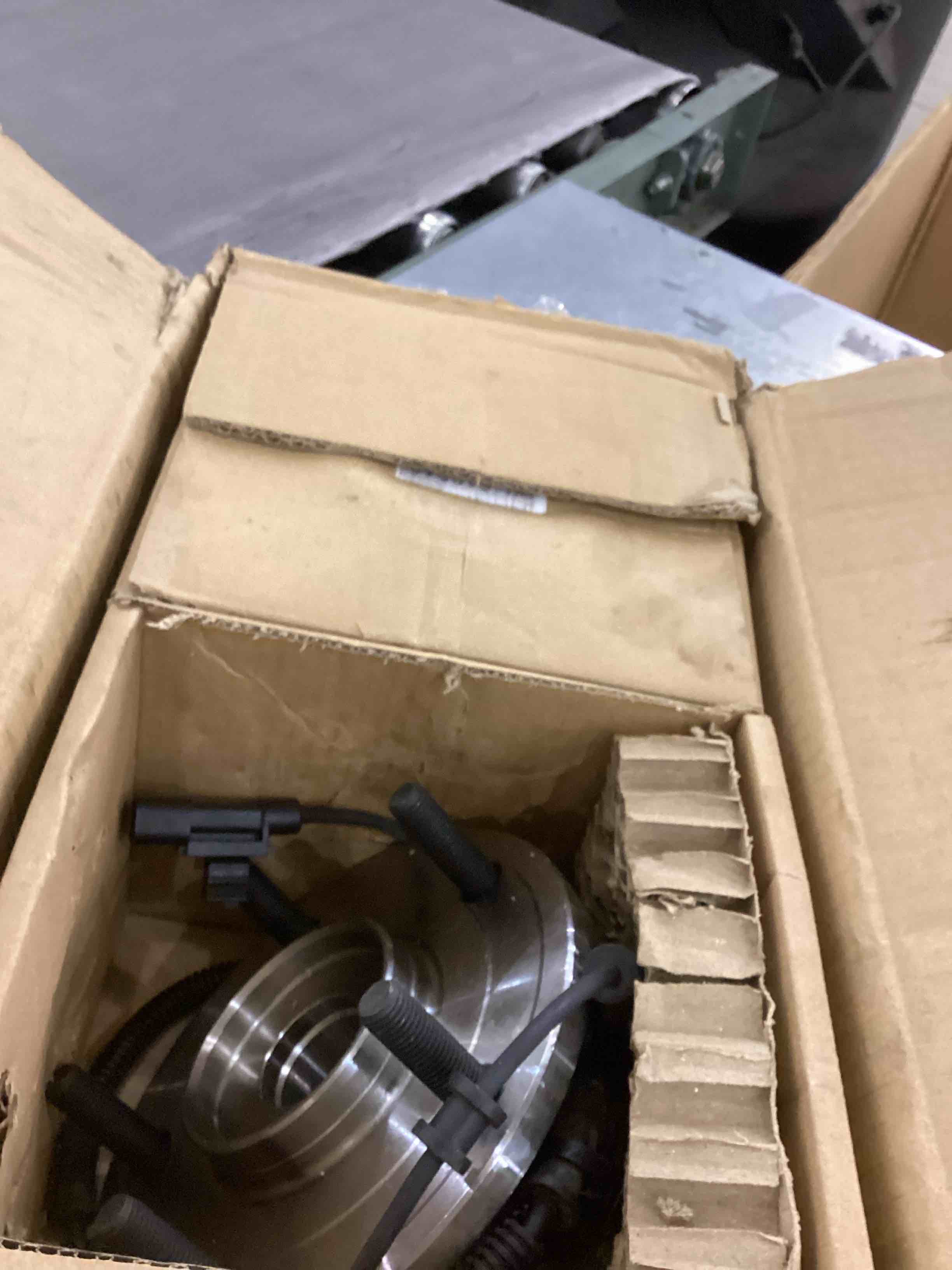 https://s3.amazonaws.com/lotting-images-prod/bidfta/PPE2544528_1752512080297.jpeg