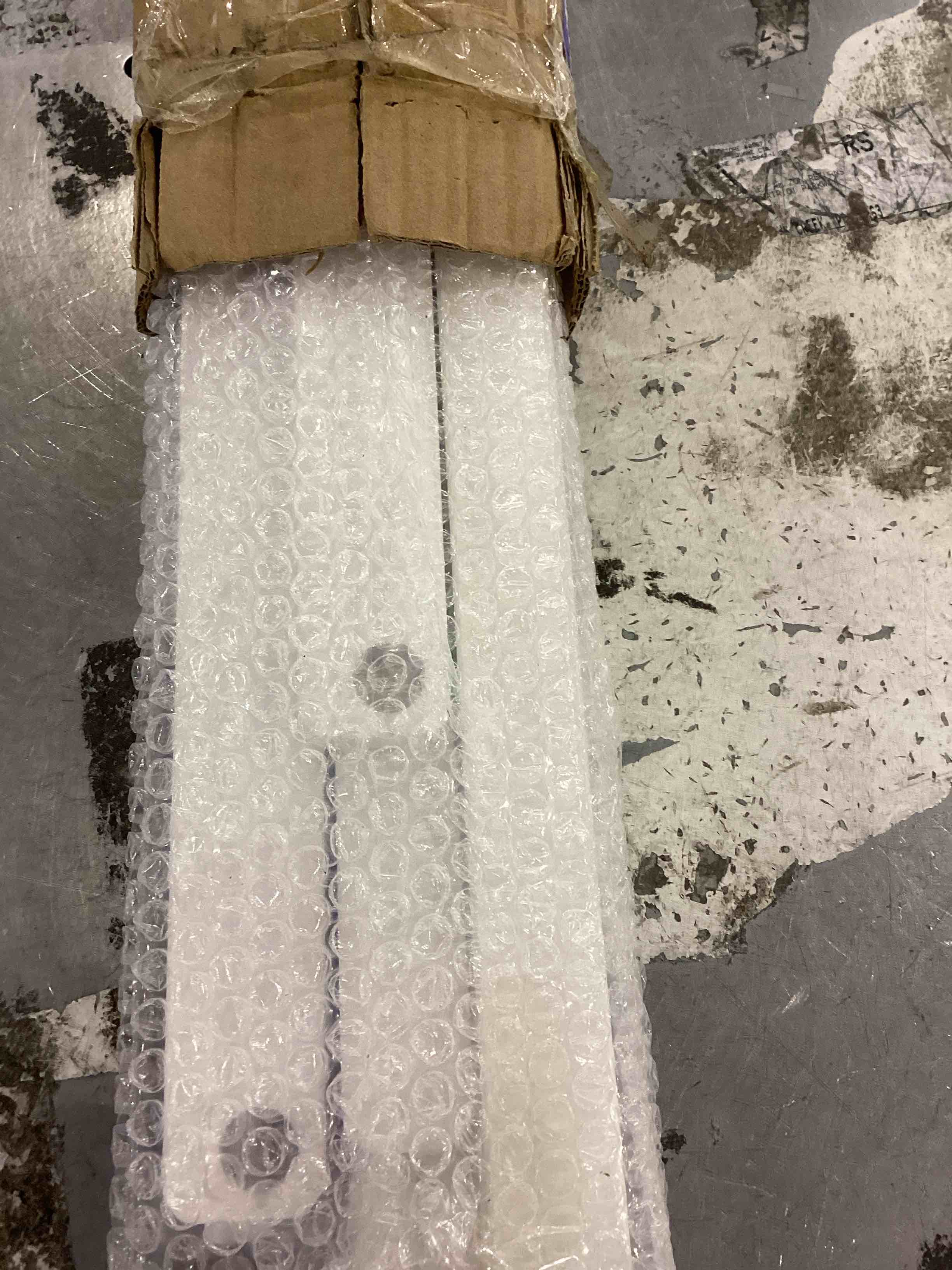 https://s3.amazonaws.com/lotting-images-prod/bidfta/PPE2544672_1752577952859.jpeg