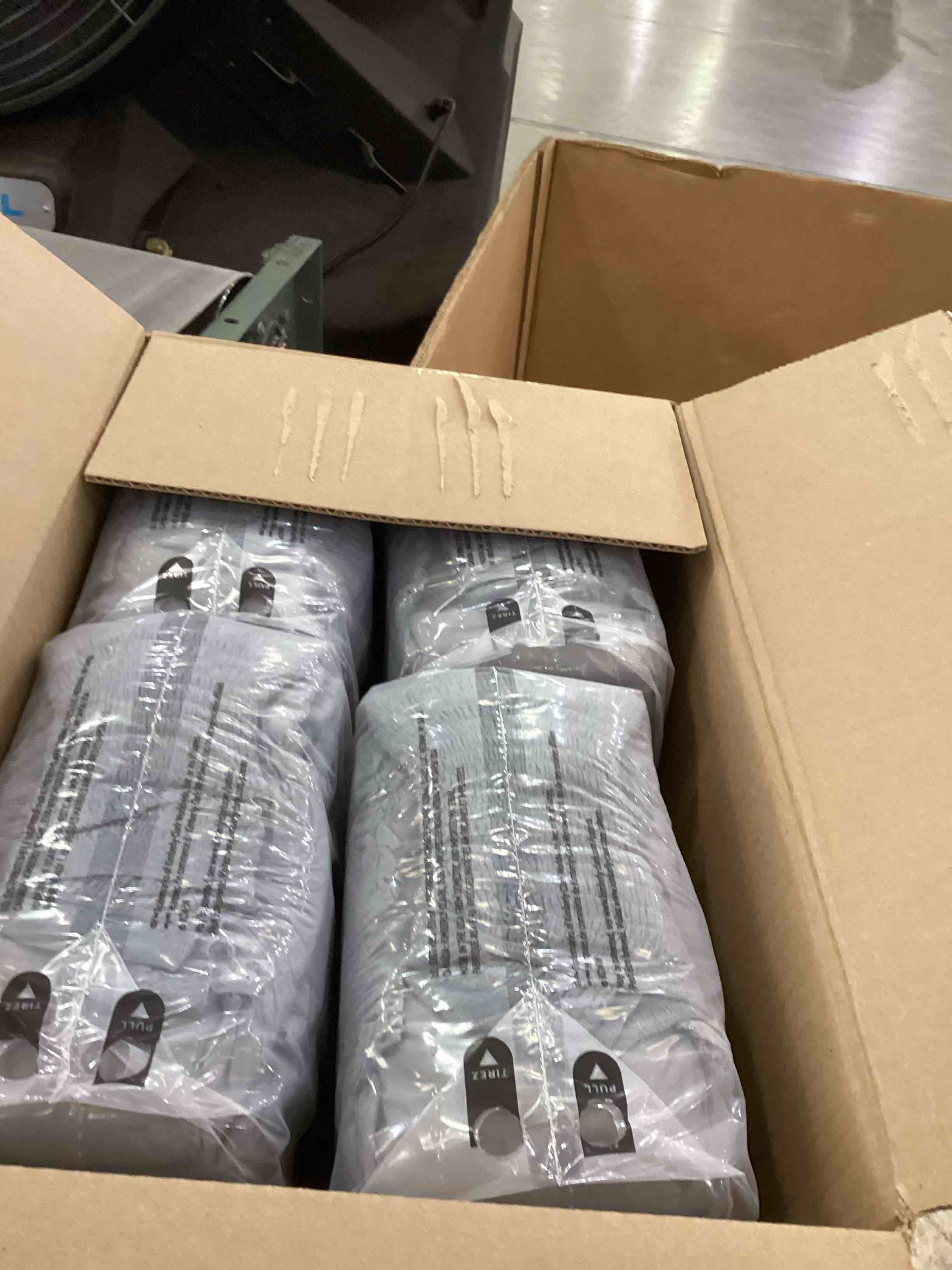 https://s3.amazonaws.com/lotting-images-prod/bidfta/PPE2544708_1752517421632.jpeg