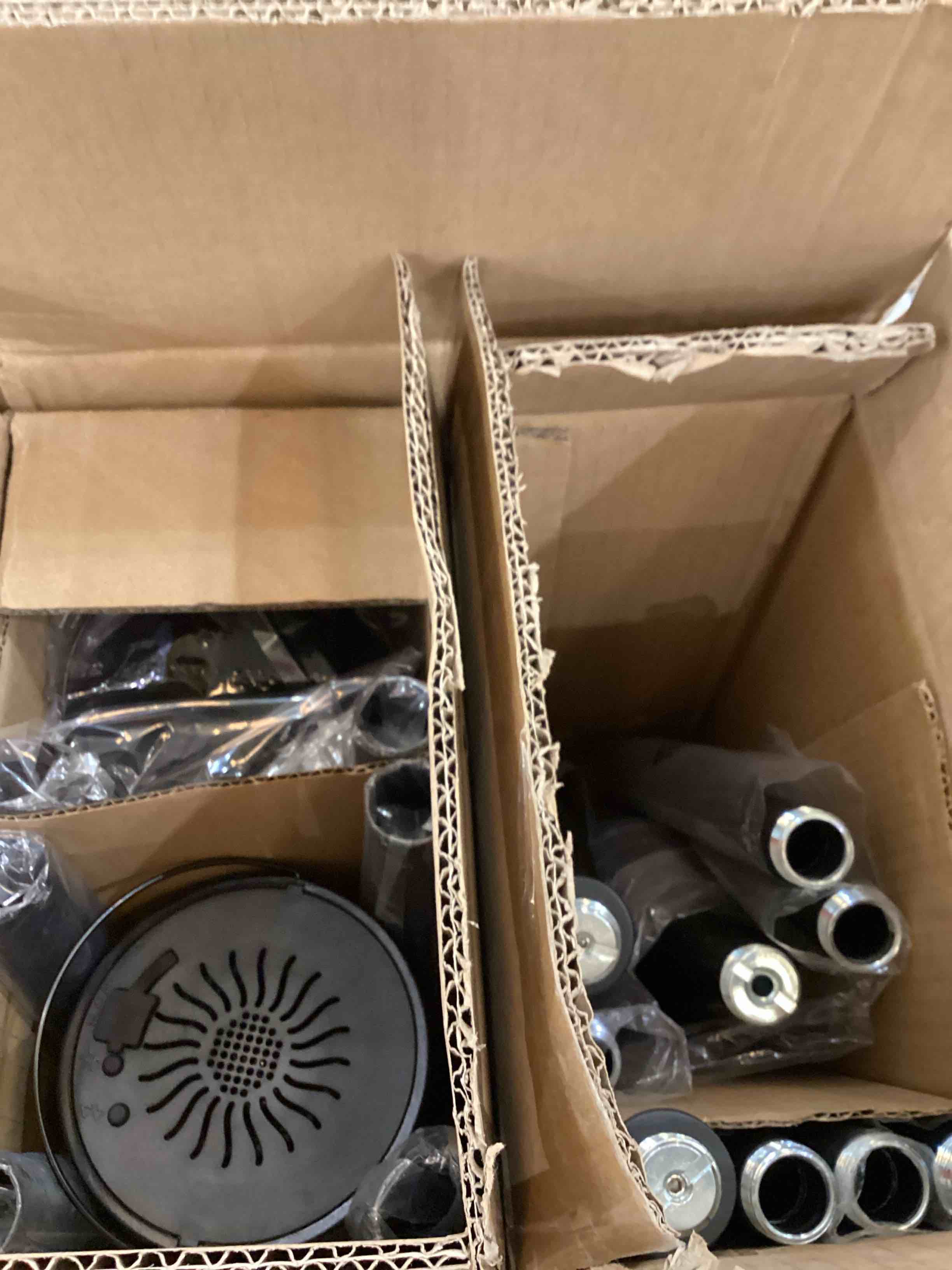 https://s3.amazonaws.com/lotting-images-prod/bidfta/PPE2544777_1752520715117.jpeg