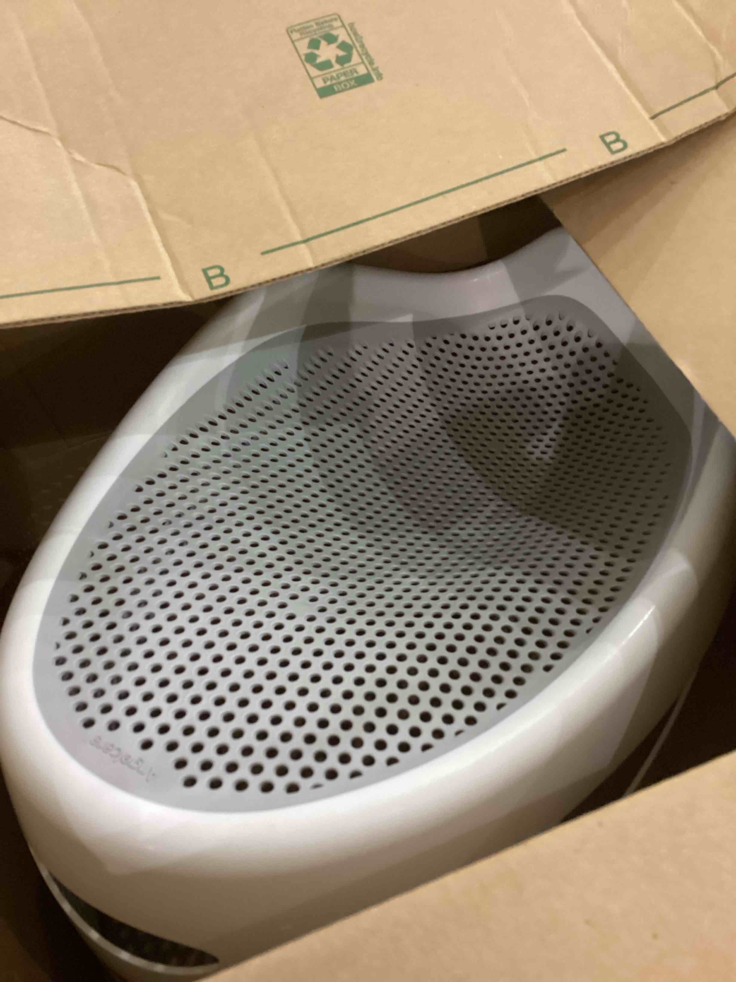 https://s3.amazonaws.com/lotting-images-prod/bidfta/PPE2544923_1752582384817.jpeg