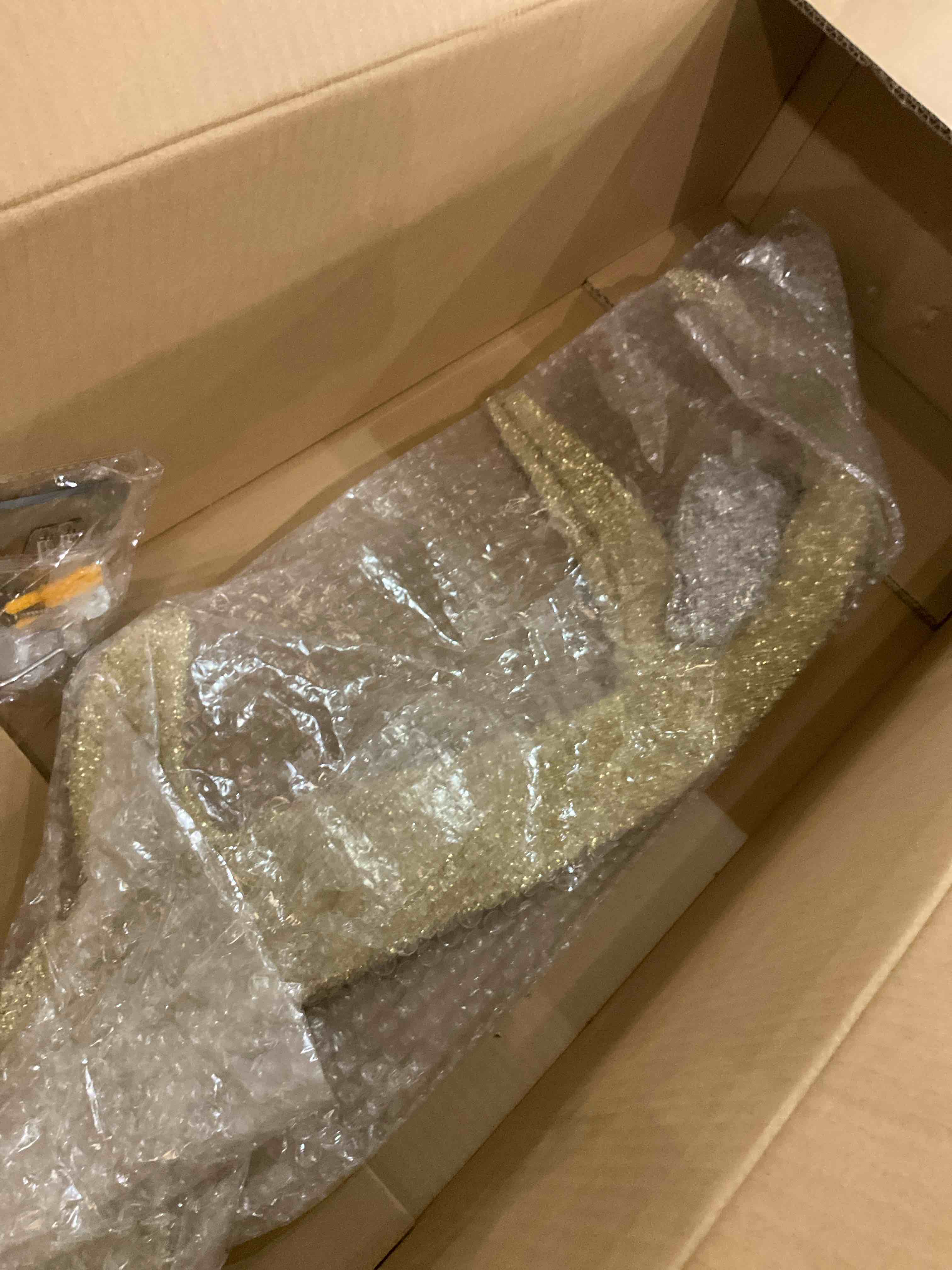 https://s3.amazonaws.com/lotting-images-prod/bidfta/PPE2545037_1751890349600.jpeg