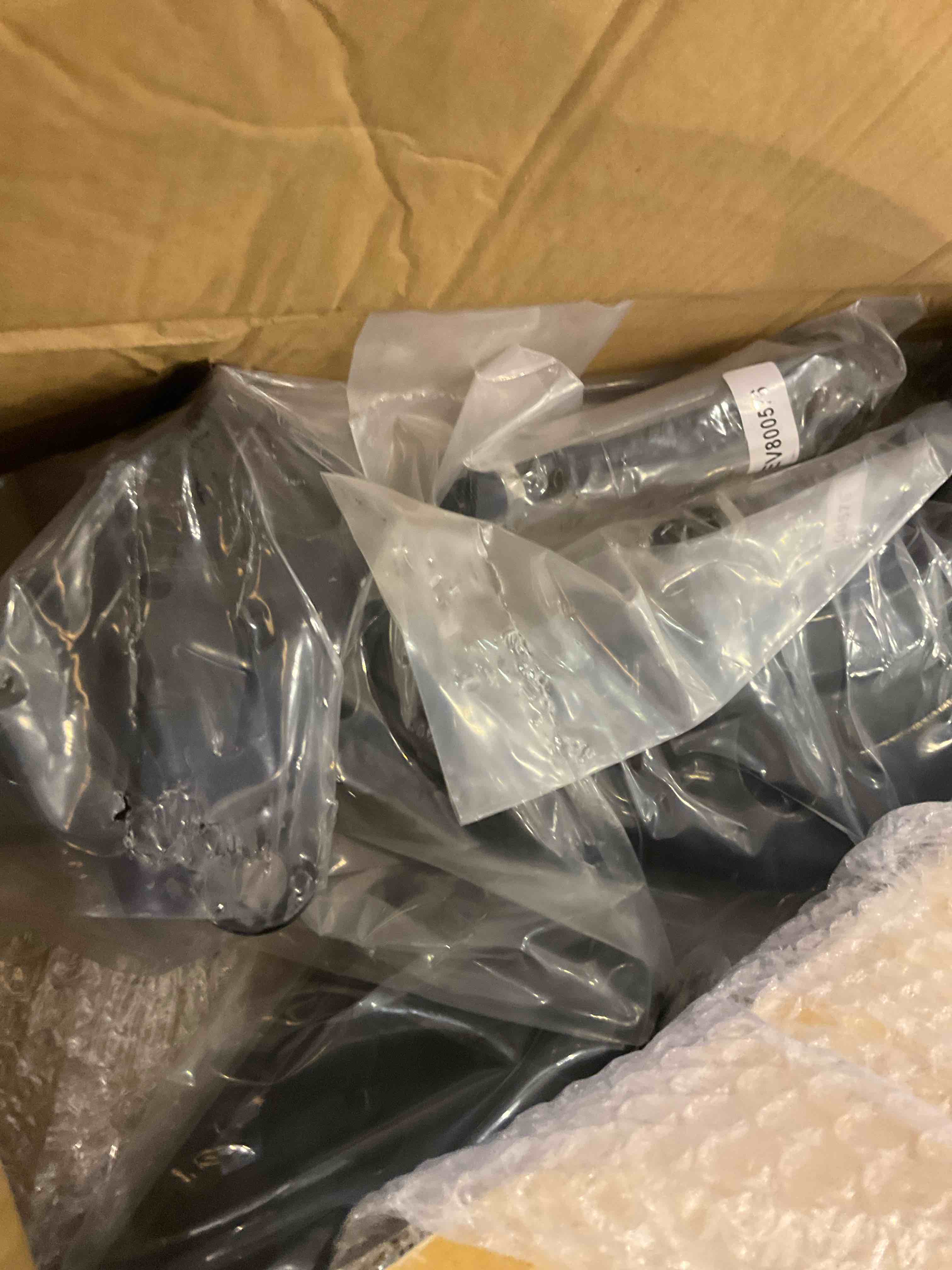https://s3.amazonaws.com/lotting-images-prod/bidfta/PPE2545053_1751891337161.jpeg