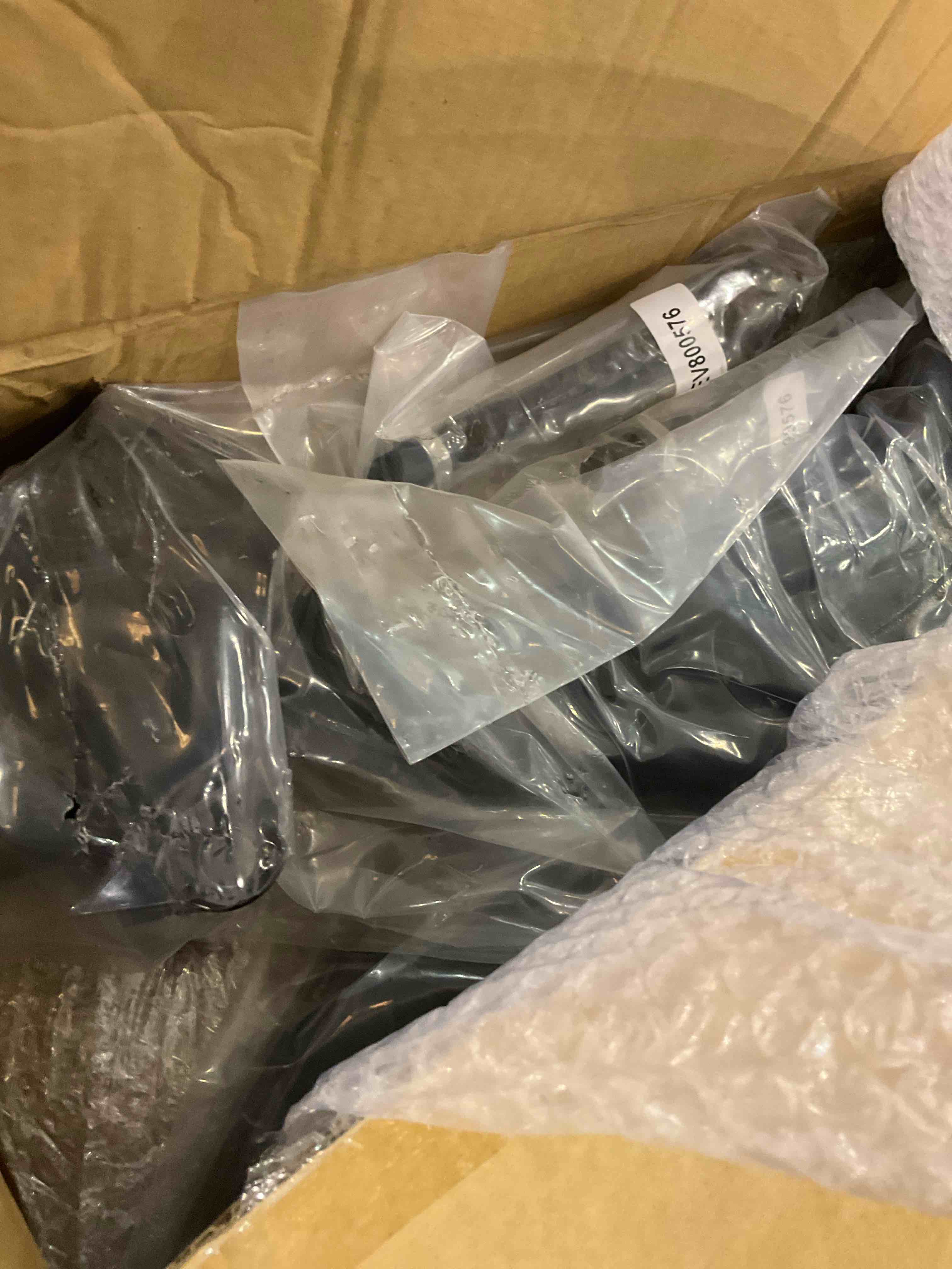 https://s3.amazonaws.com/lotting-images-prod/bidfta/PPE2545053_1751891338190.jpeg
