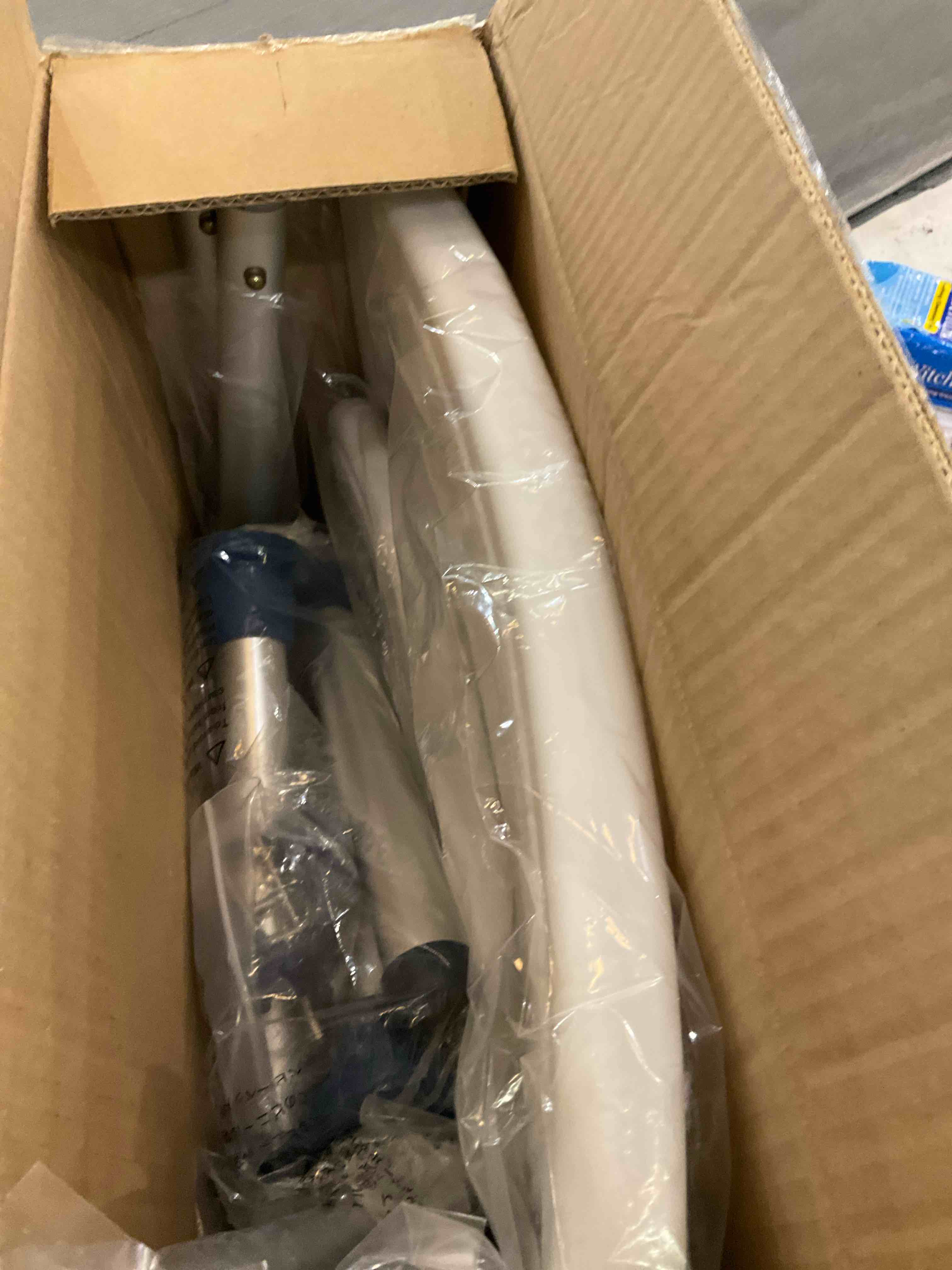 https://s3.amazonaws.com/lotting-images-prod/bidfta/PPE2545244_1751900549742.jpeg