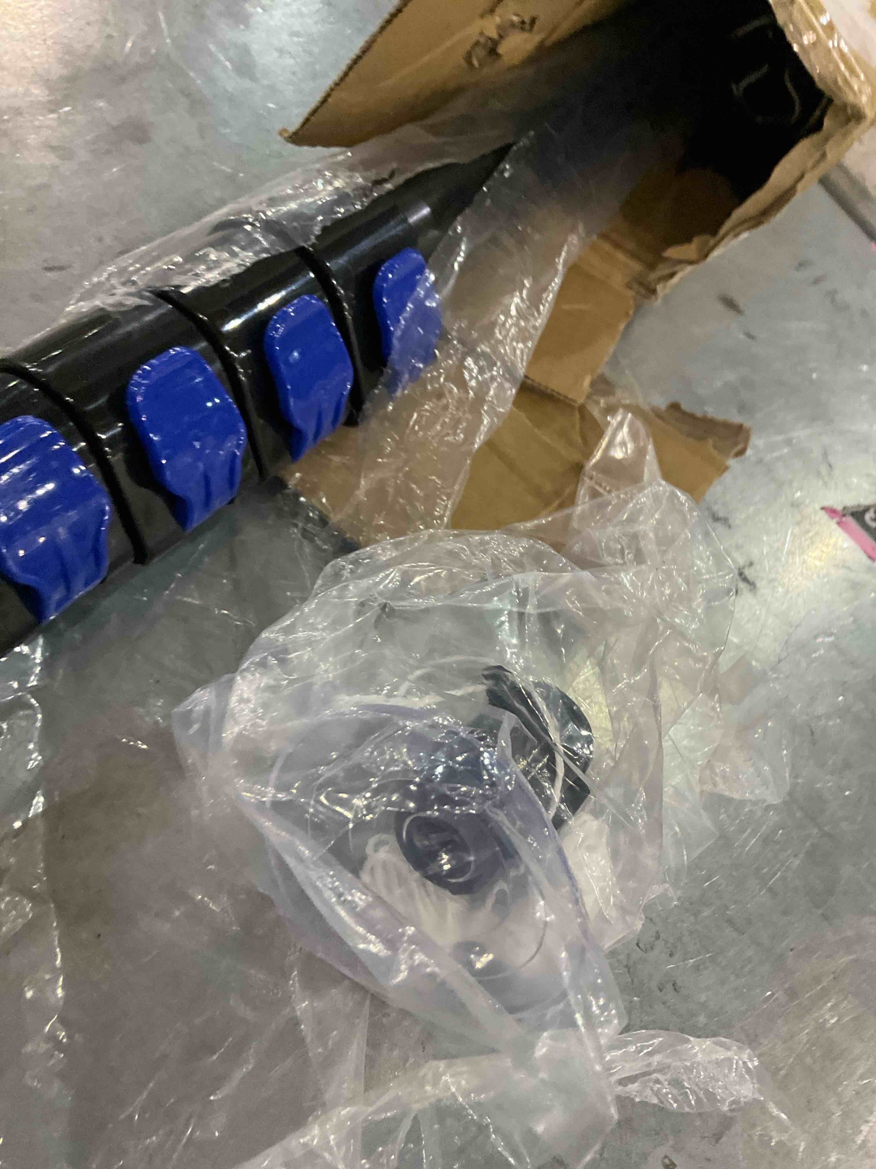https://s3.amazonaws.com/lotting-images-prod/bidfta/PPE2545425_1751974897474.jpeg