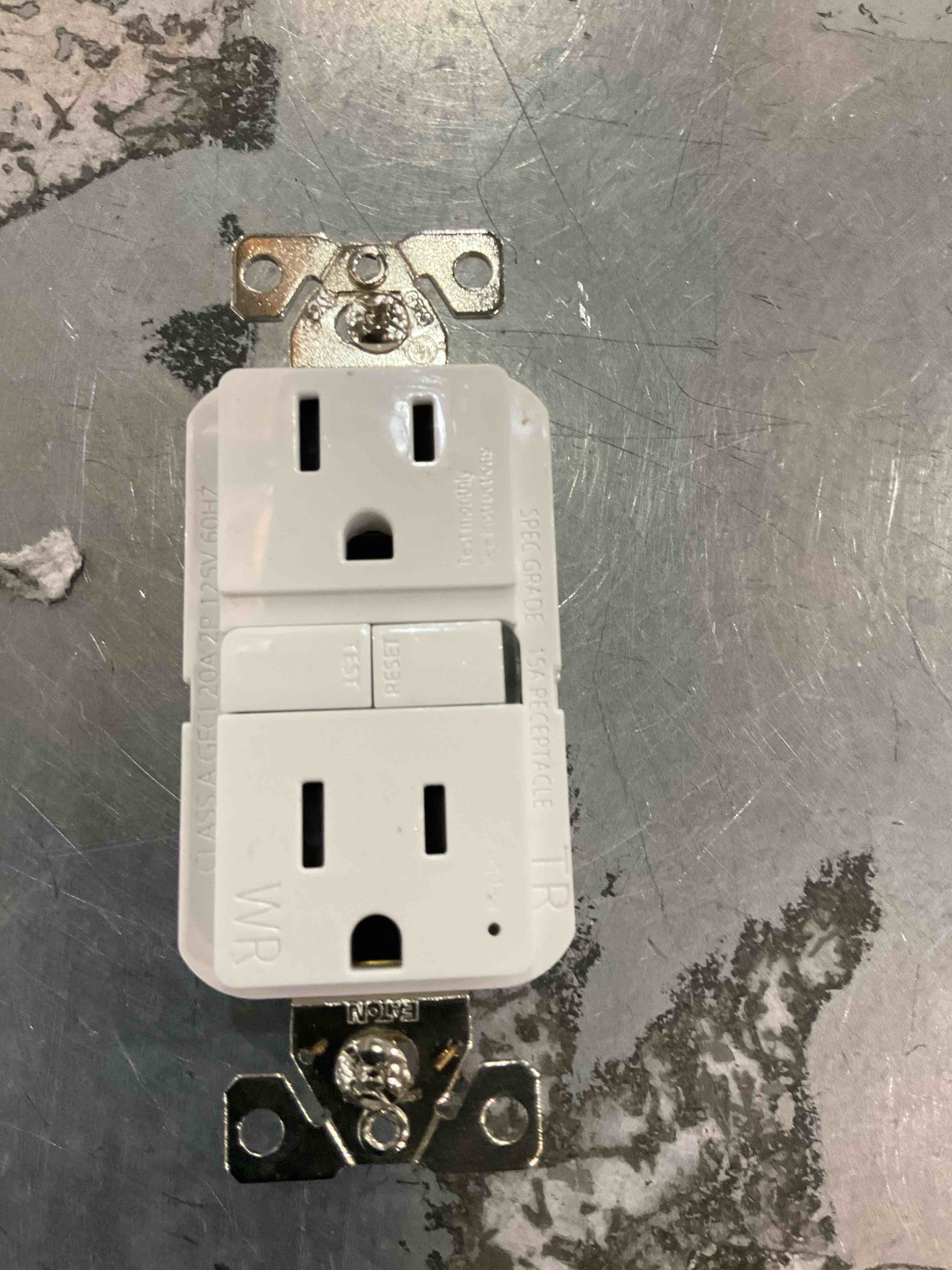 wall plug 