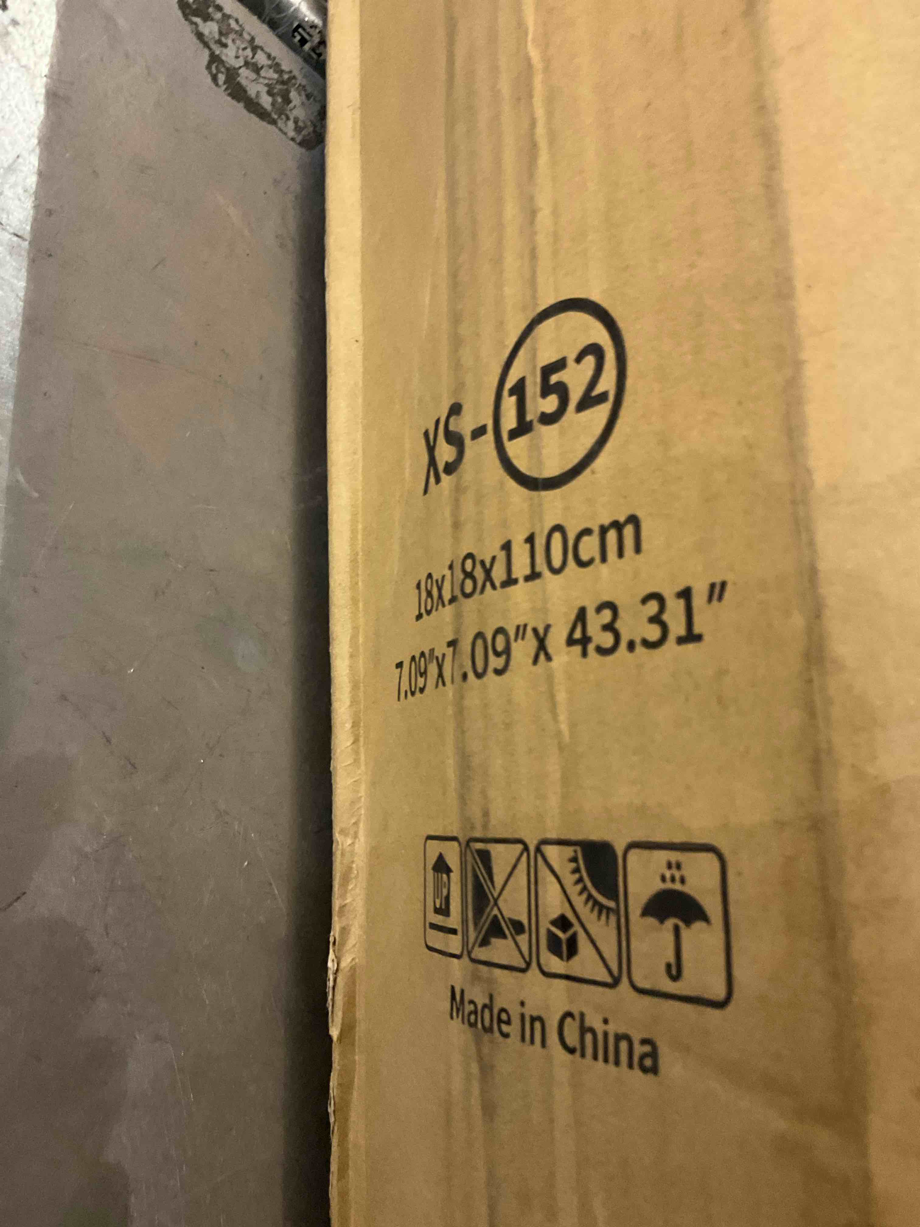 https://s3.amazonaws.com/lotting-images-prod/bidfta/PPE2545473_1751977043929.jpeg