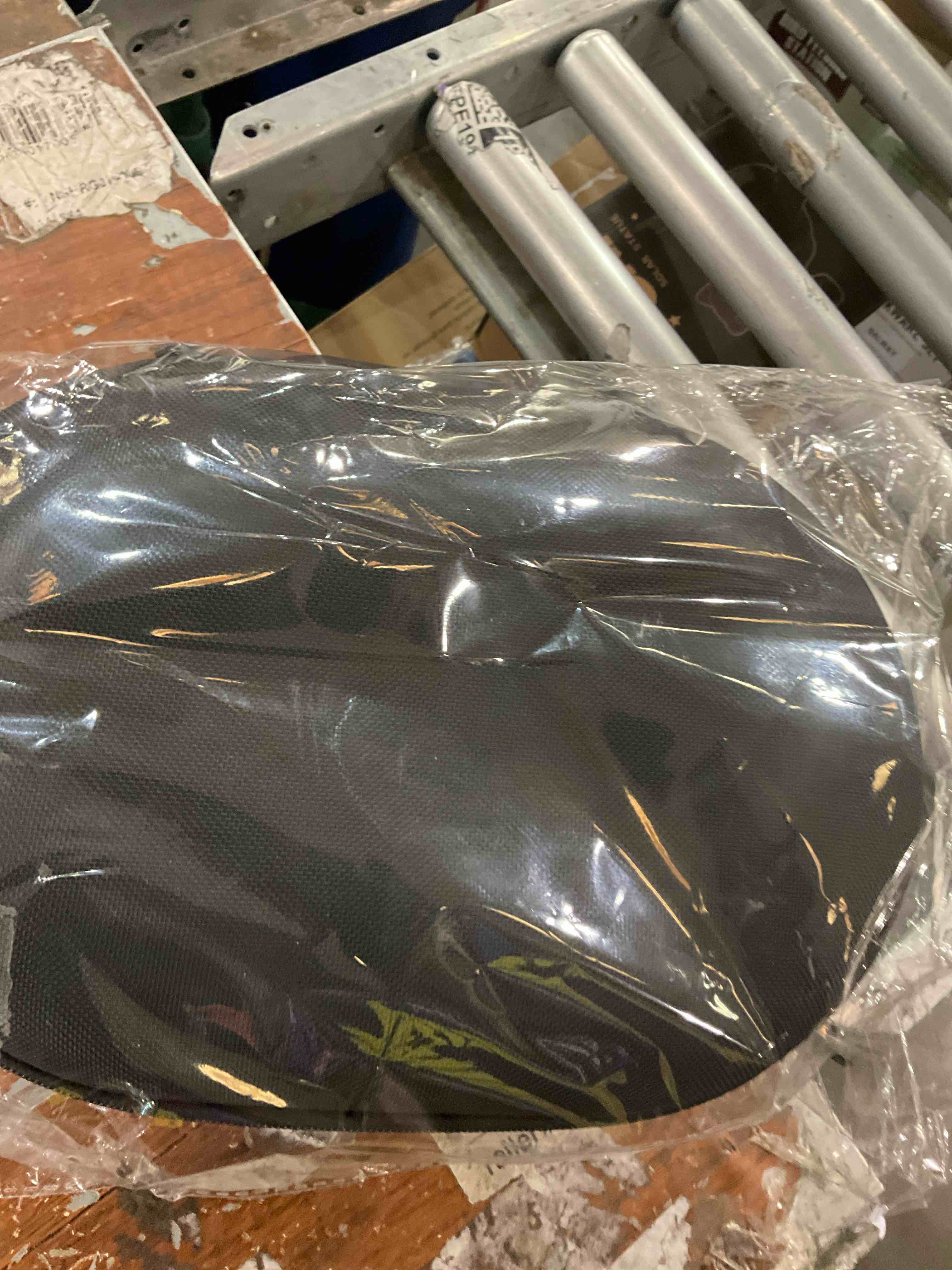 https://s3.amazonaws.com/lotting-images-prod/bidfta/PPE2545474_1751978803220.jpeg