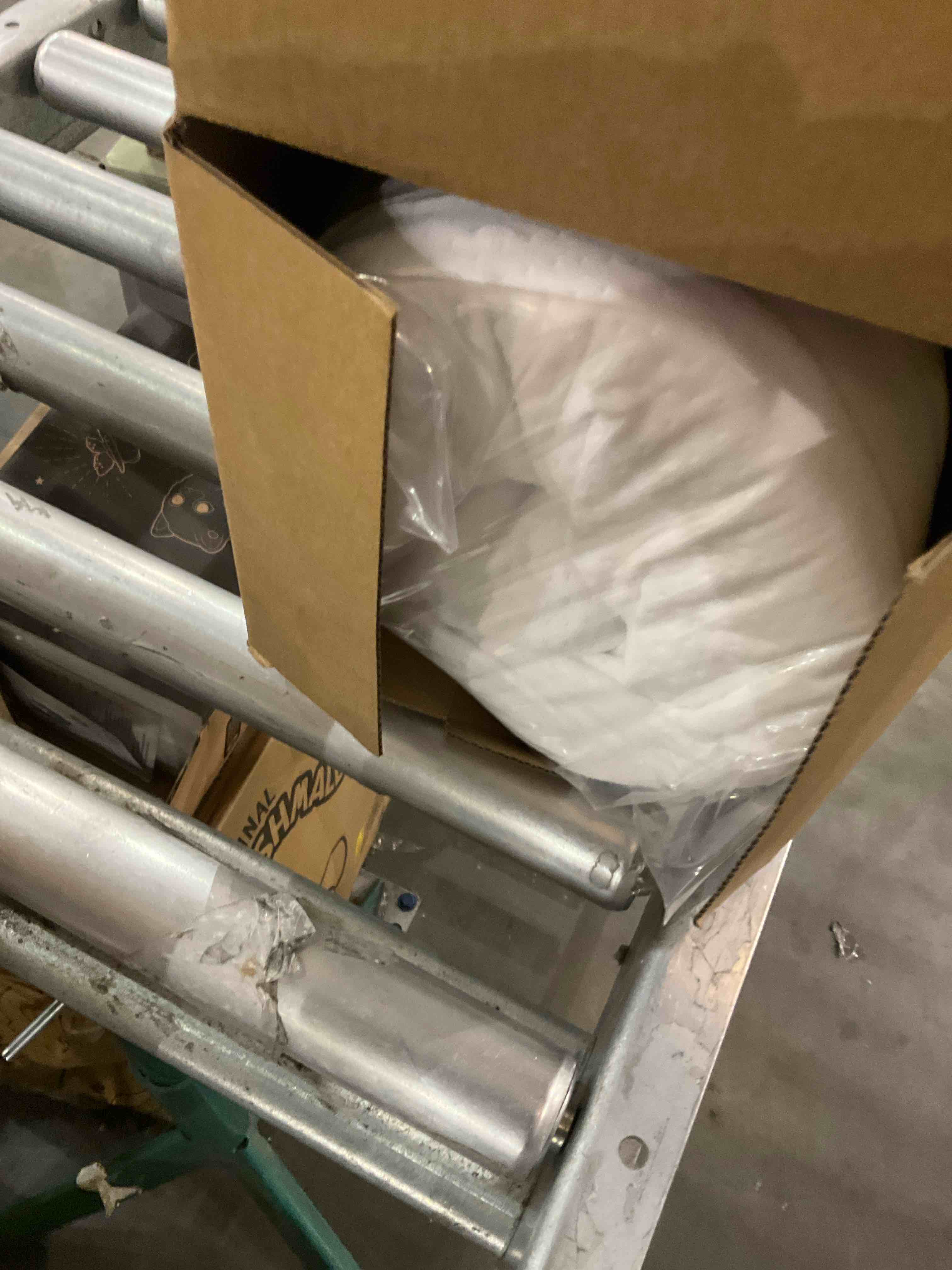 https://s3.amazonaws.com/lotting-images-prod/bidfta/PPE2545540_1751977674680.jpeg