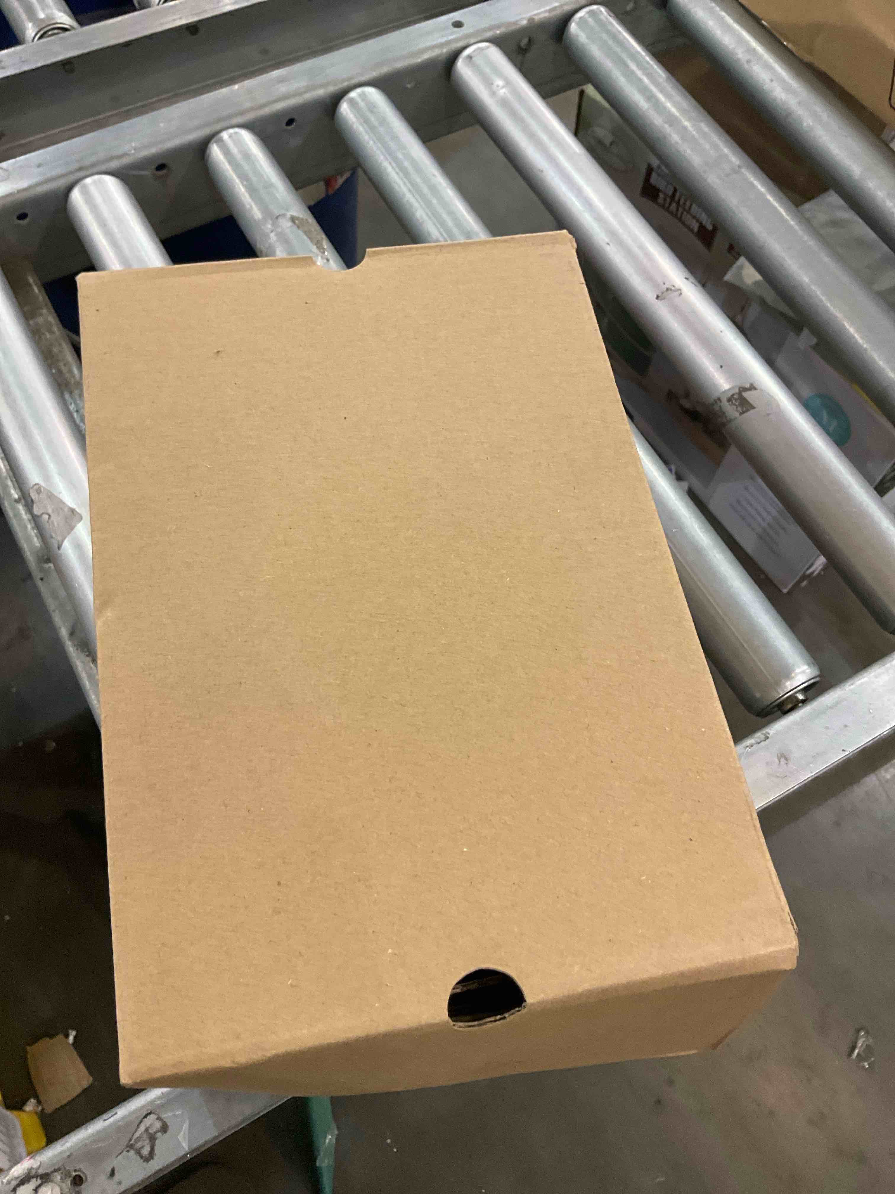 https://s3.amazonaws.com/lotting-images-prod/bidfta/PPE2545629_1751983374335.jpeg