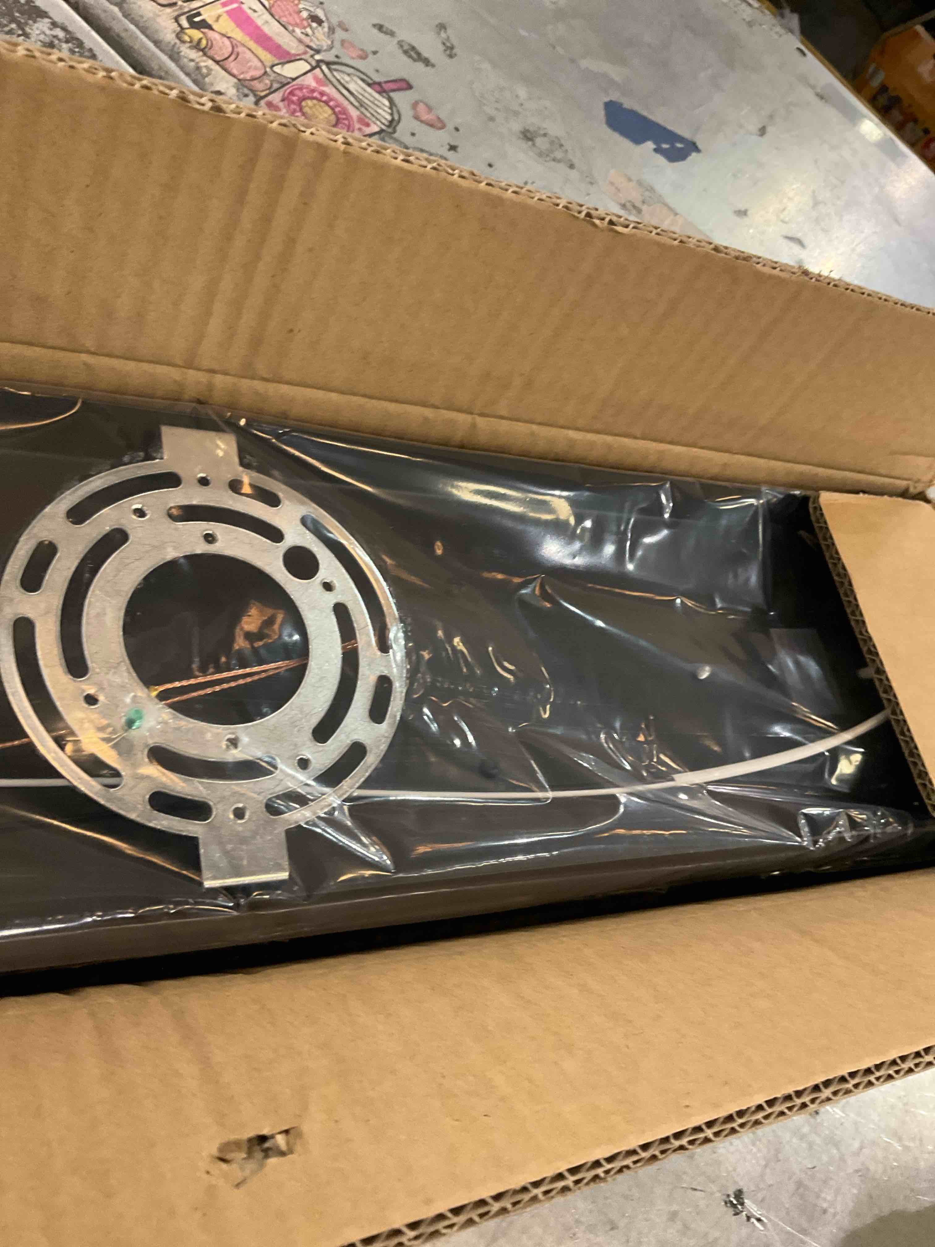 https://s3.amazonaws.com/lotting-images-prod/bidfta/PPE2545723_1751996688557.jpeg