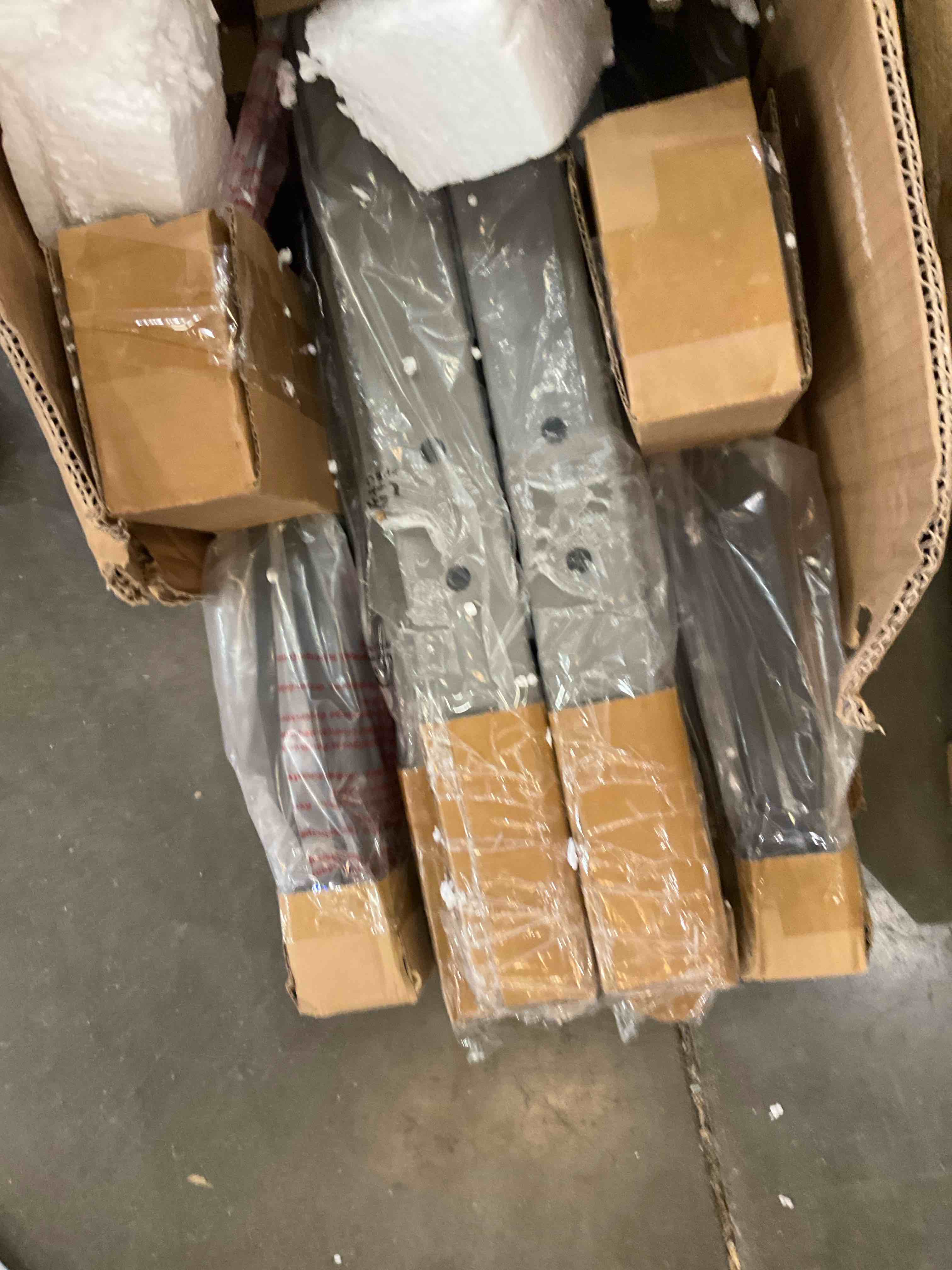 https://s3.amazonaws.com/lotting-images-prod/bidfta/PPE2545791_1752001515487.jpeg
